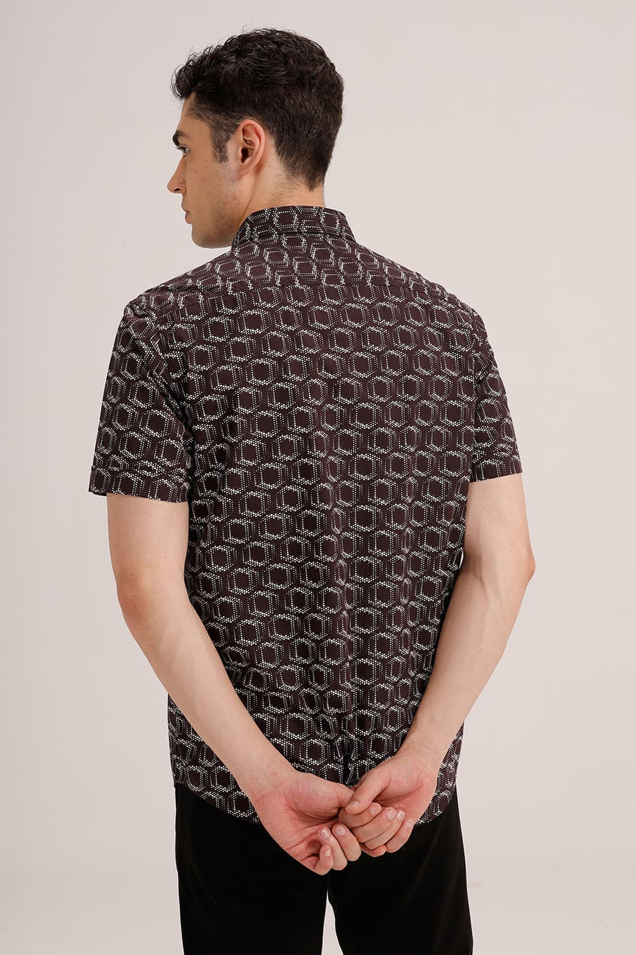 BASICS SLIM FIT CHOCOLATE BROWN COTTON POPLIN PRINTED HALFSLEEVES SHIRT