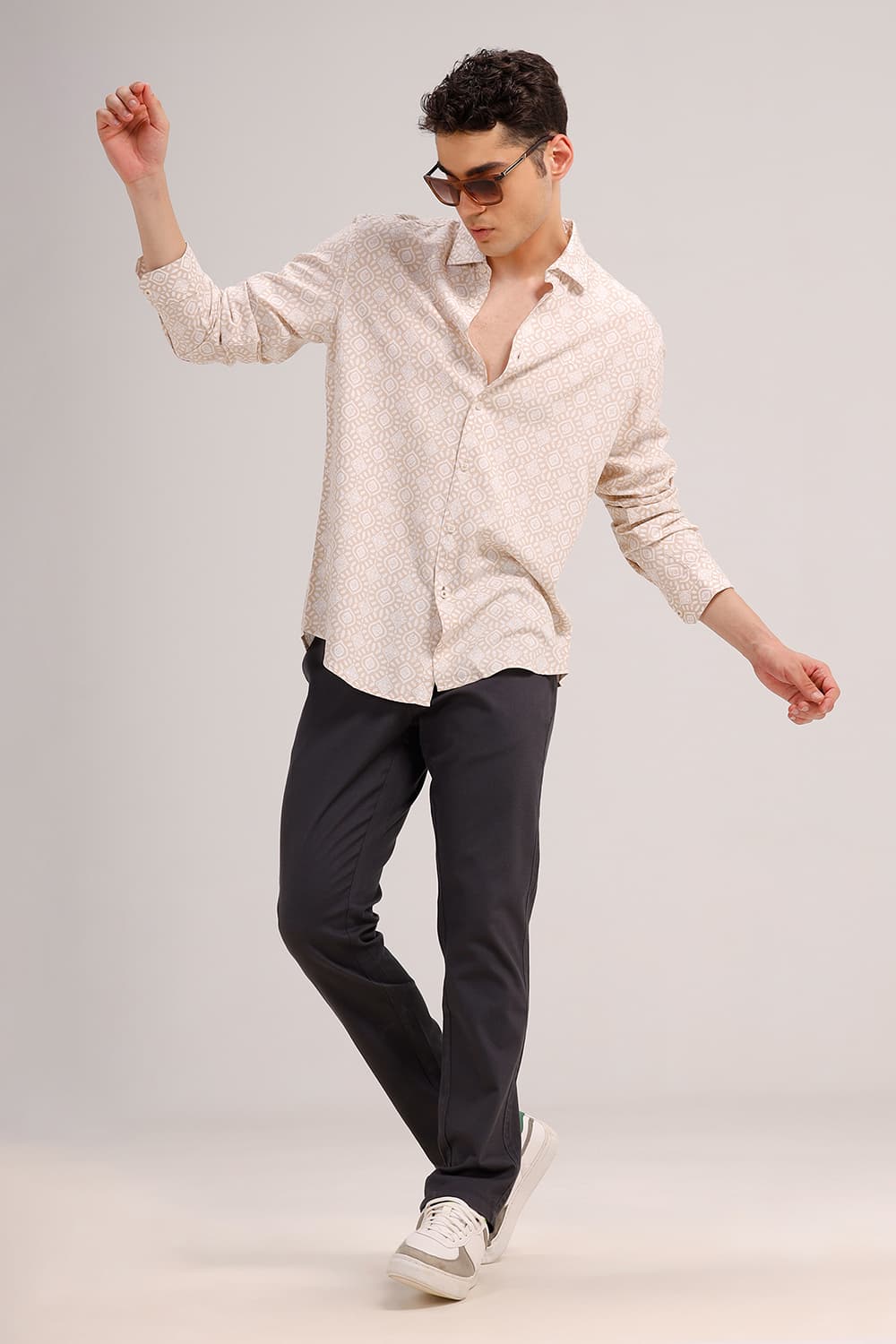 SLIM FIT VISCOSE PRINTED SHIRT