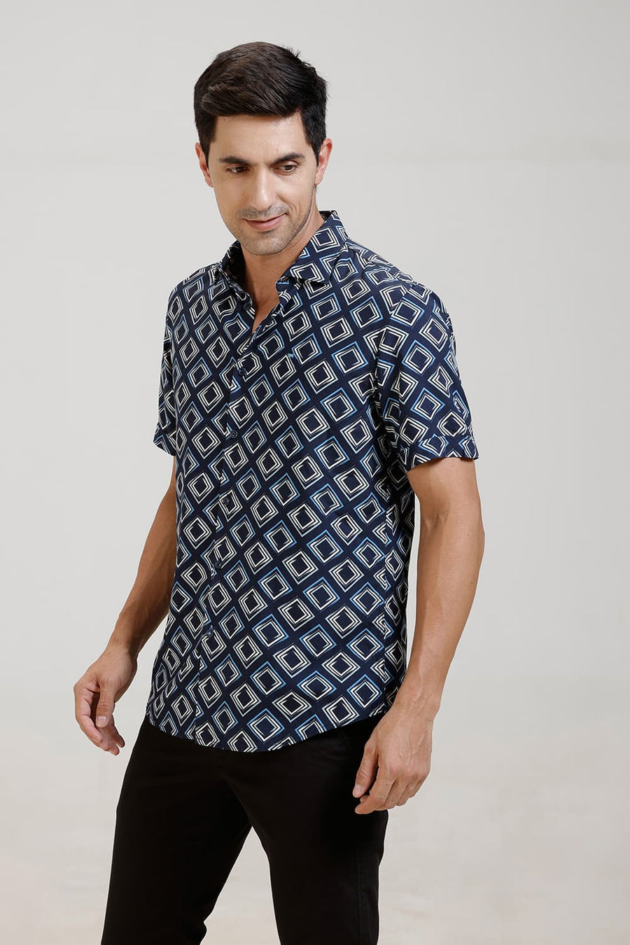 BASICS SLIM FIT TRUE NAVY VISCOSE PRINTED HALFSLEEVES SHIRT