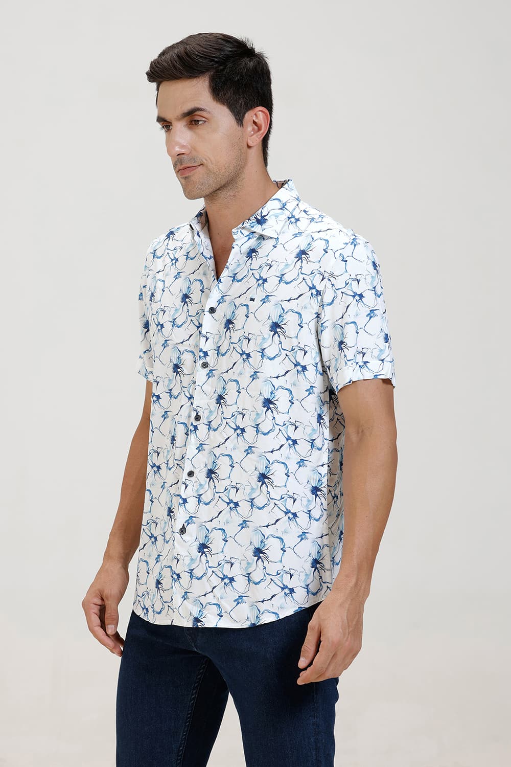 SLIM FIT VISCOSE DIGITAL PRINTED HALFSLEEVES SHIRT
