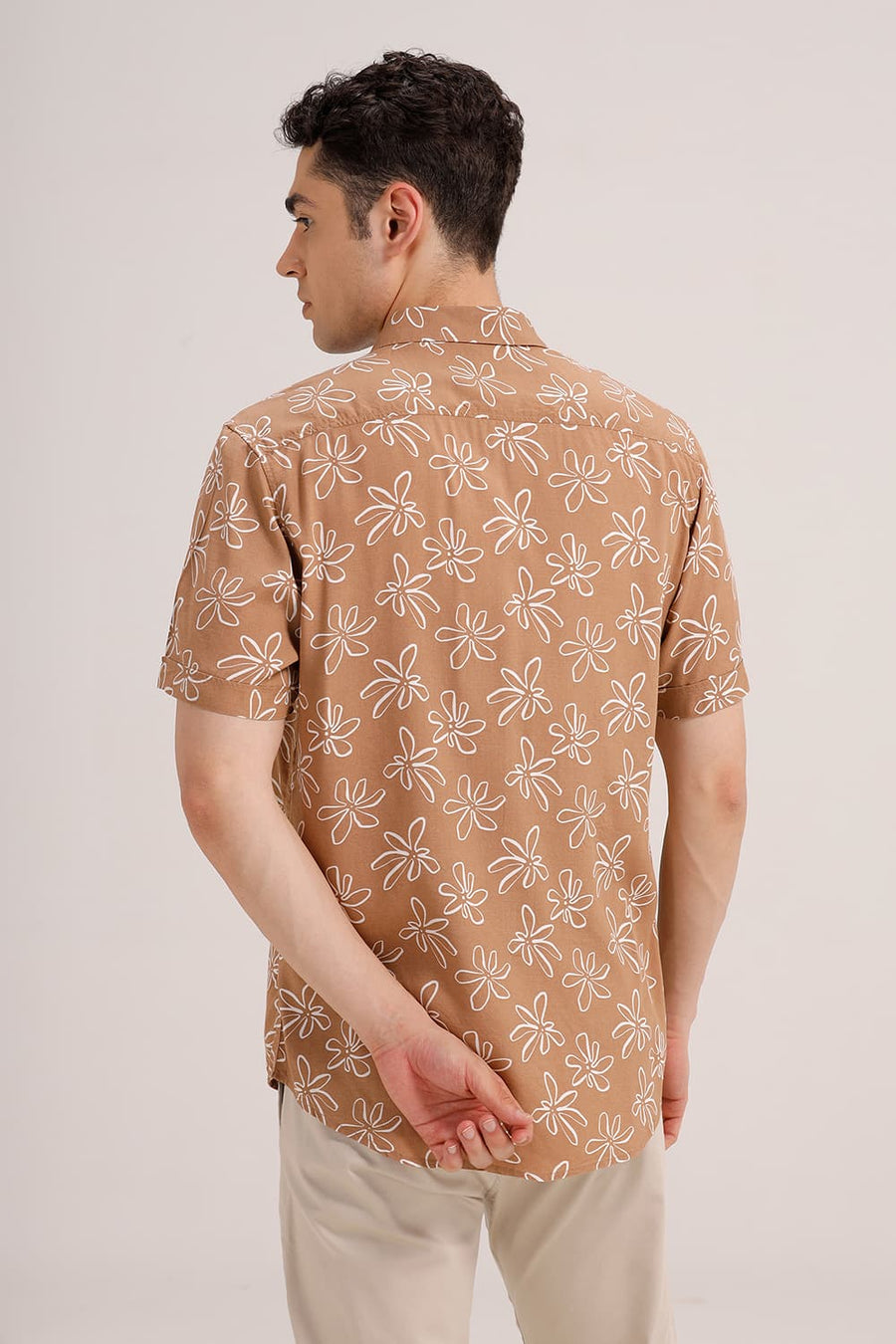 BASICS SLIM FIT CINNAMON BROWN VISCOSE PRINTED HALFSLEEVES SHIRT
