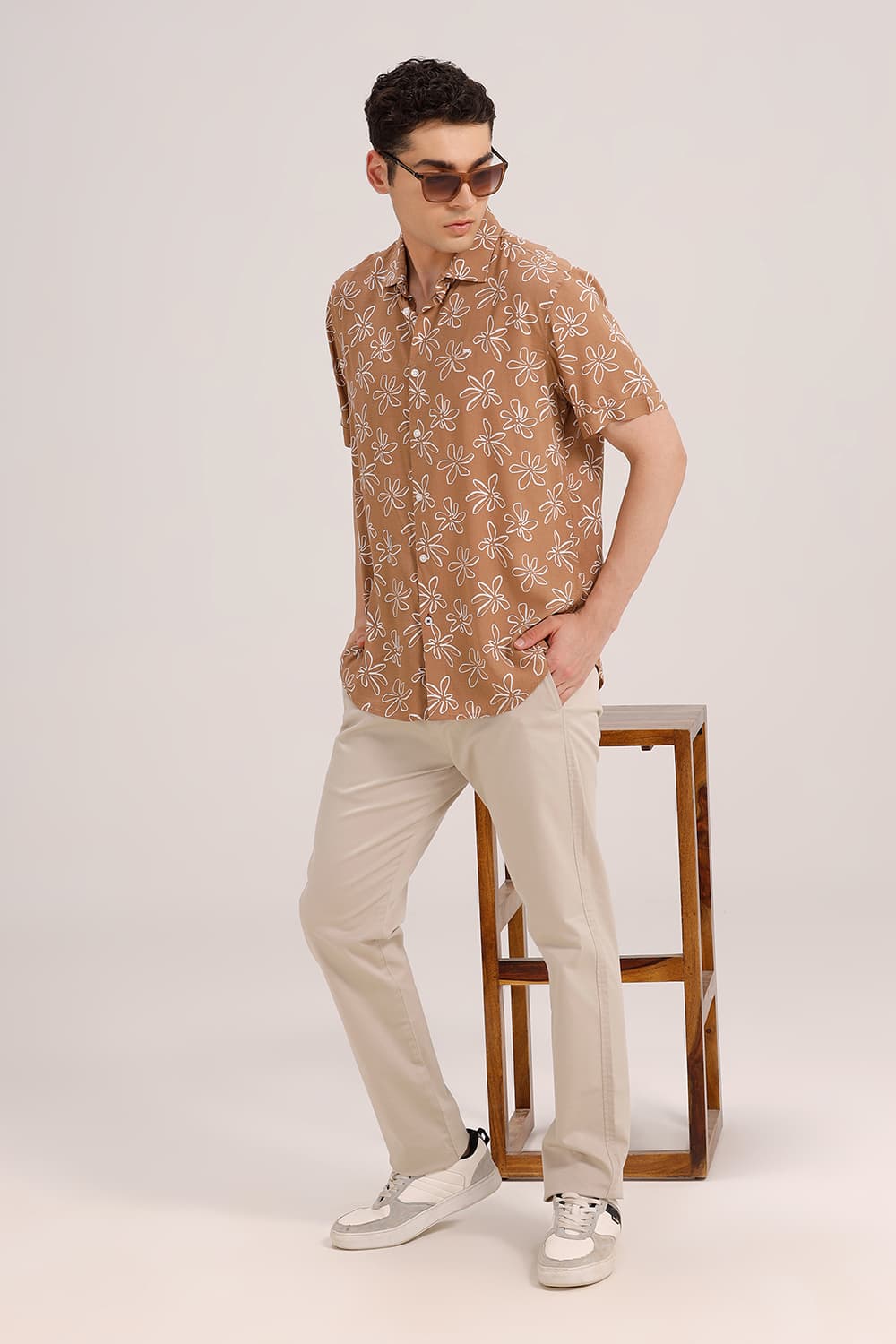SLIM FIT VISCOSE PRINTED HALFSLEEVES SHIRT