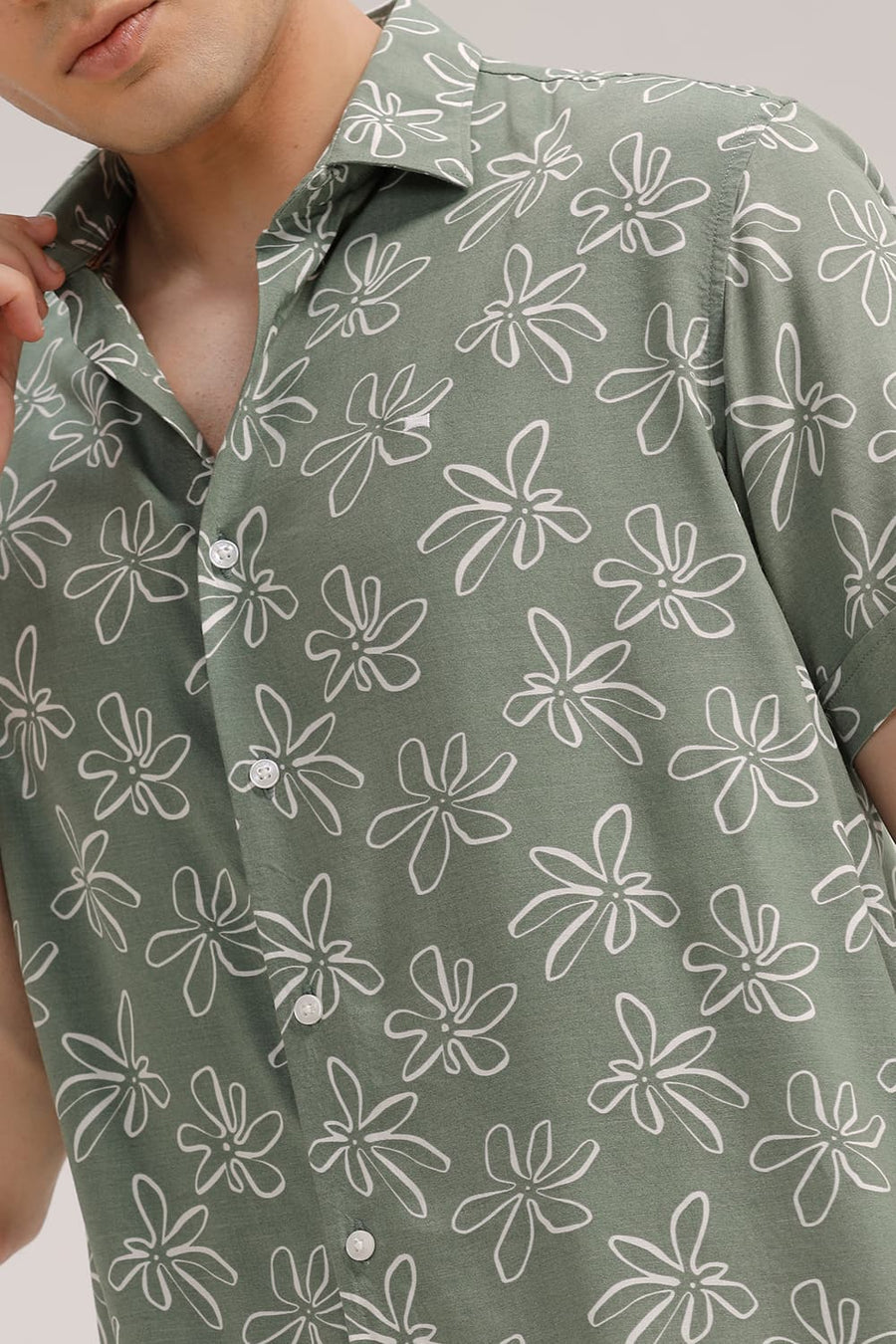 BASICS SLIM FIT FOREST GREEN VISCOSE PRINTED HALFSLEEVES SHIRT