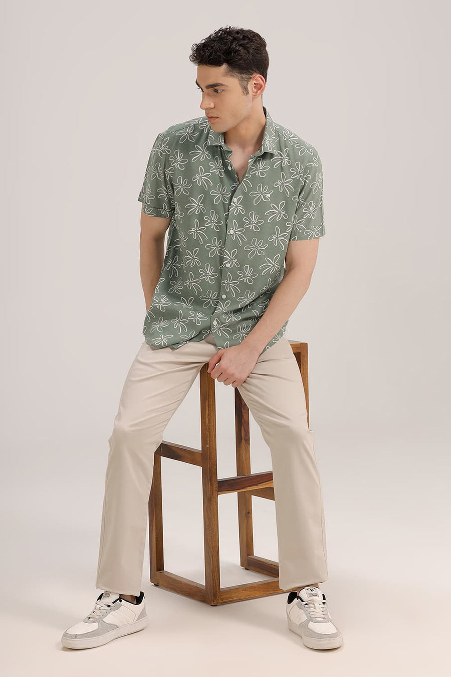 BASICS SLIM FIT FOREST GREEN VISCOSE PRINTED HALFSLEEVES SHIRT
