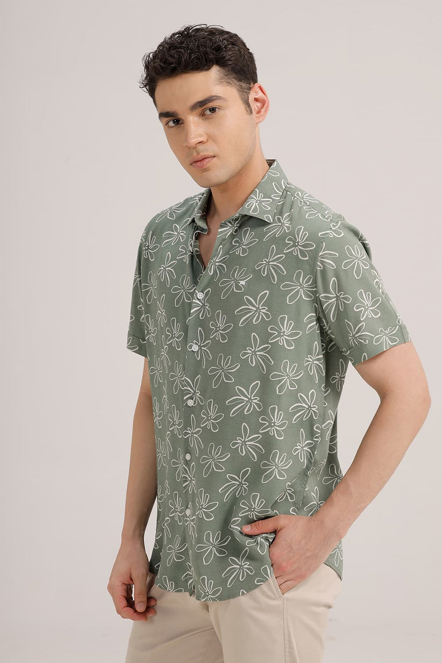 BASICS SLIM FIT FOREST GREEN VISCOSE PRINTED HALFSLEEVES SHIRT