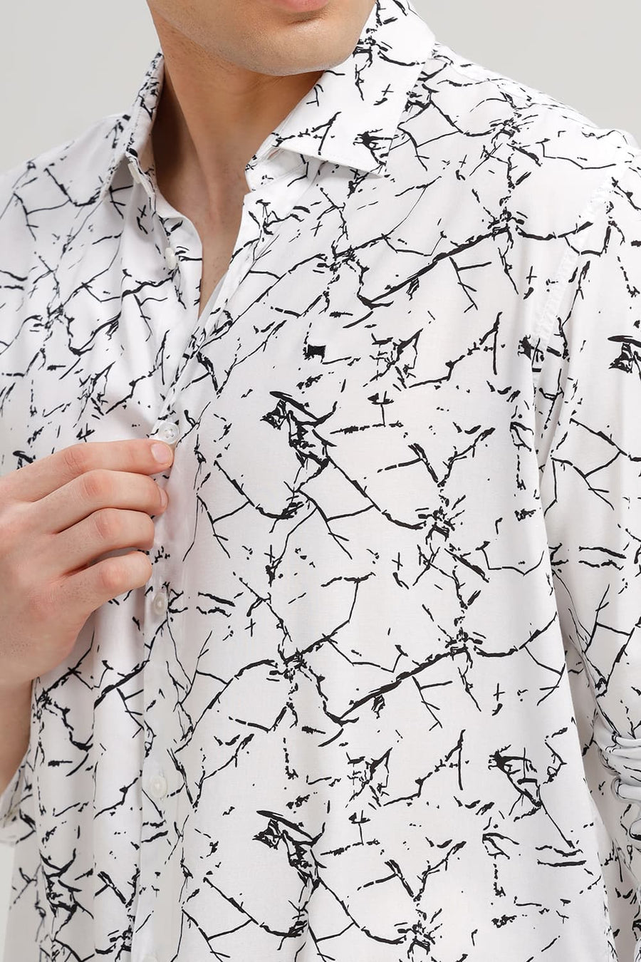 BASICS SLIM FIT WHITE NIGHT VISCOSE PRINTED SHIRT