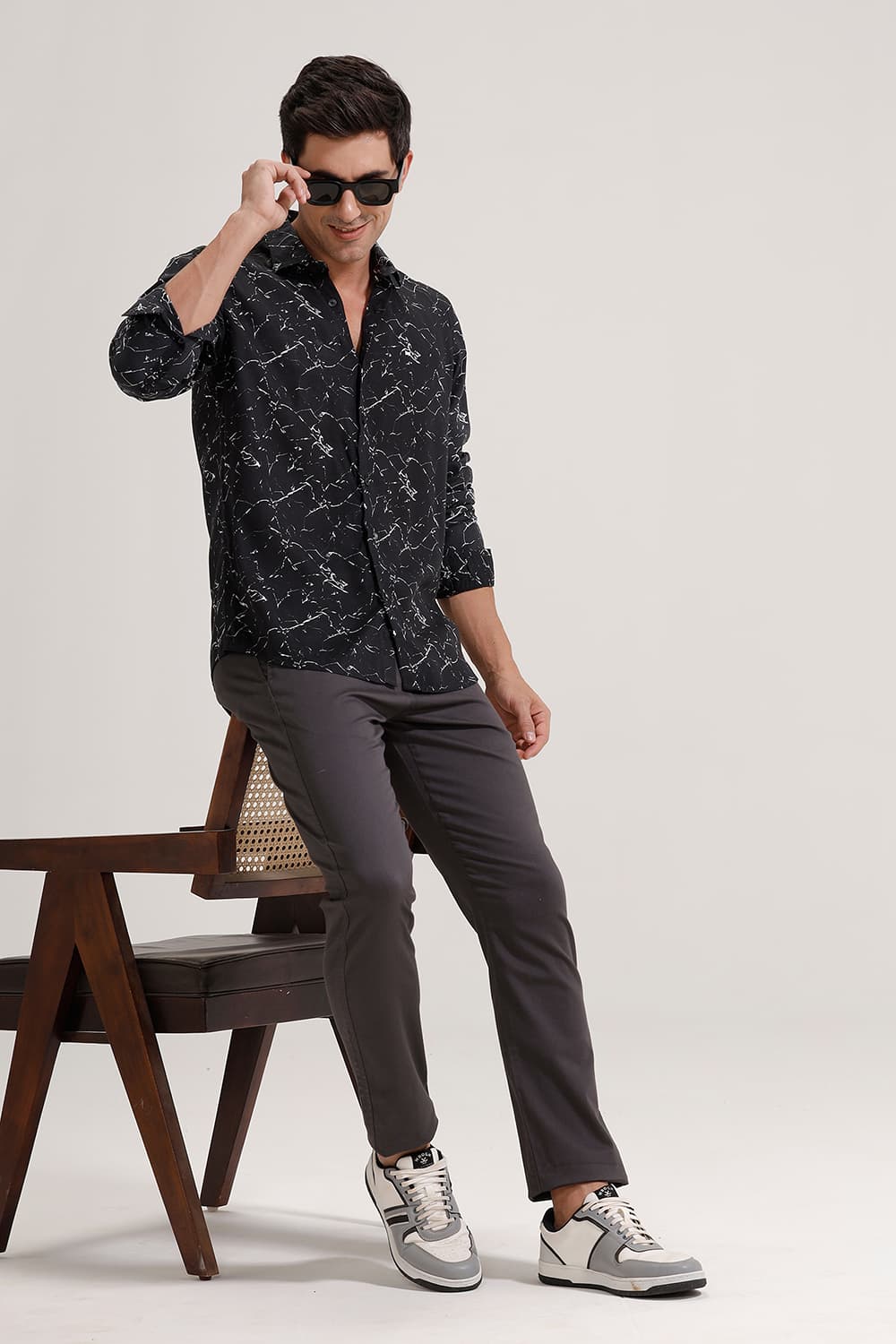 SLIM FIT VISCOSE PRINTED SHIRT