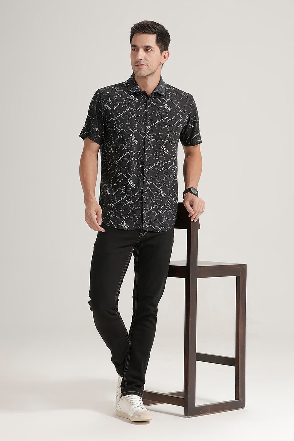 SLIM FIT VISCOSE PRINTED HALFSLEEVES SHIRT