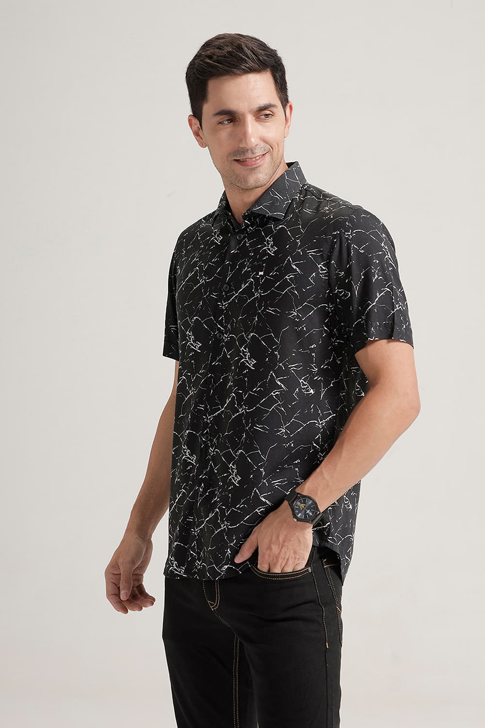 SLIM FIT VISCOSE PRINTED HALFSLEEVES SHIRT