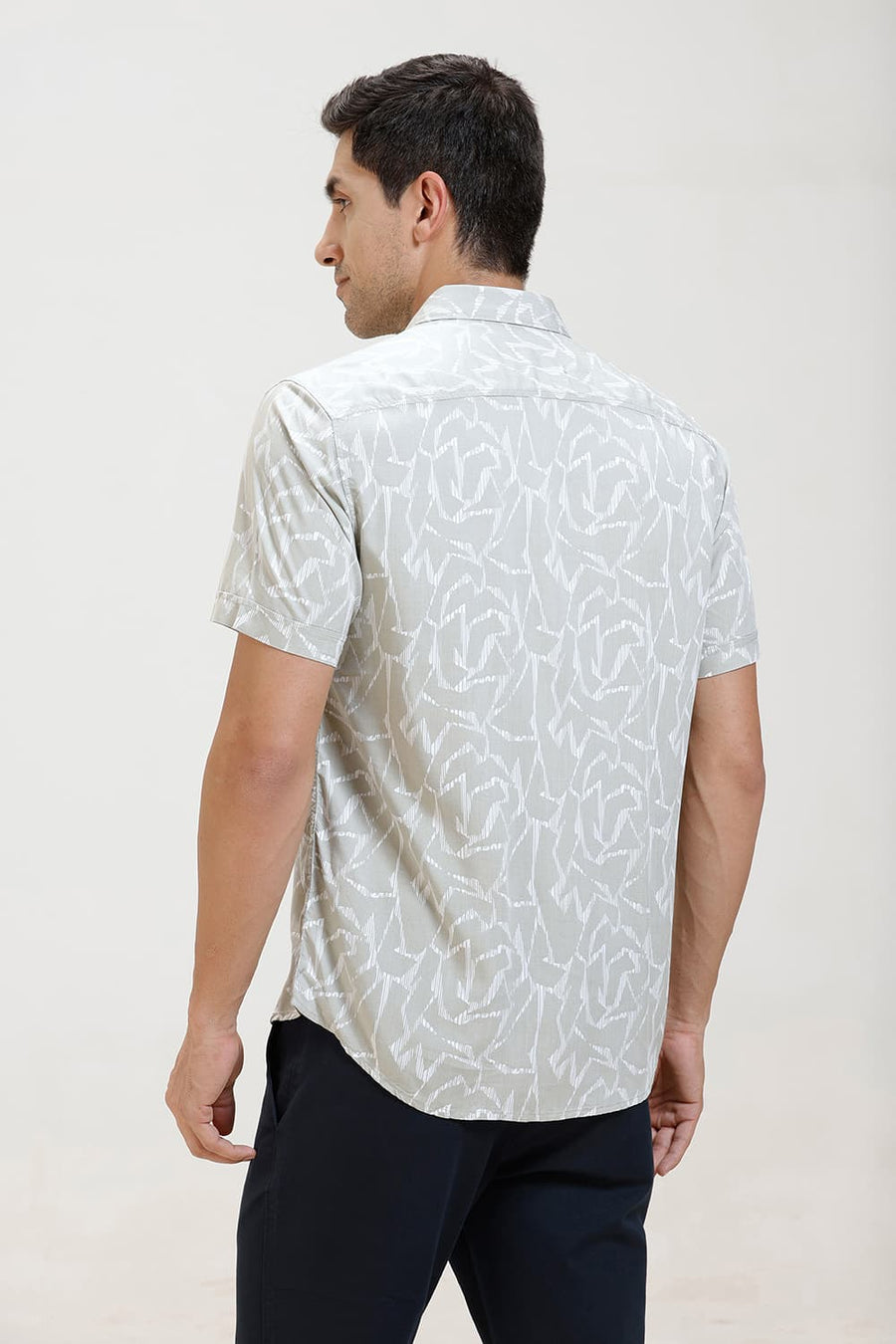 BASICS SLIM FIT ISLAND GREY VISCOSE PRINTED HALFSLEEVES SHIRT