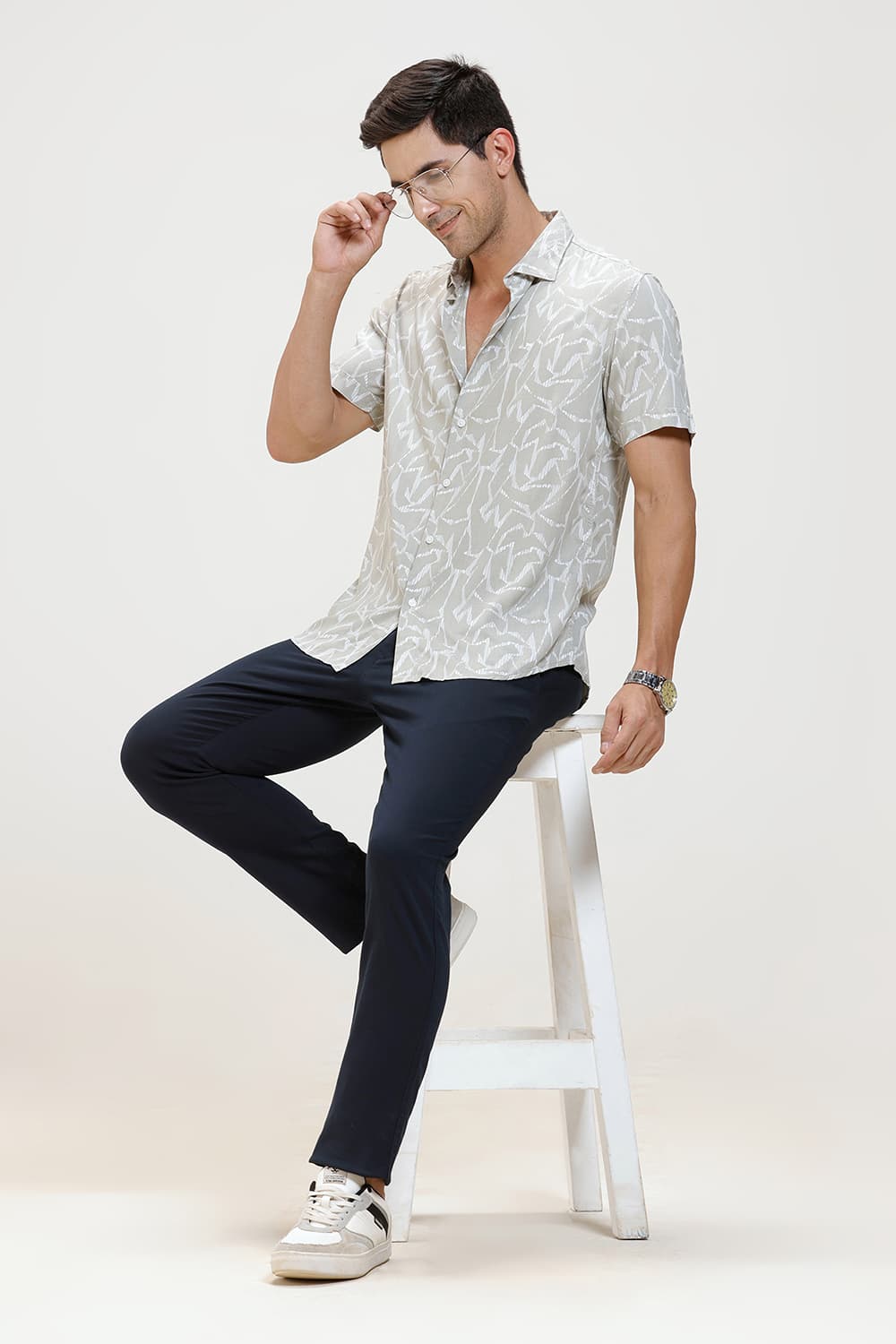 SLIM FIT VISCOSE PRINTED HALFSLEEVES SHIRT