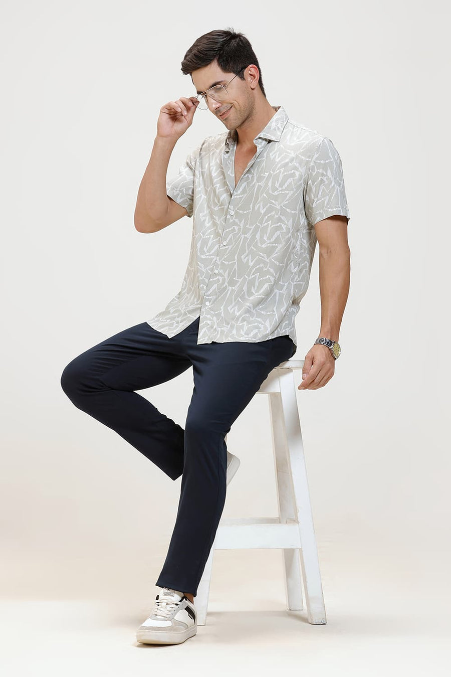 BASICS SLIM FIT ISLAND GREY VISCOSE PRINTED HALFSLEEVES SHIRT