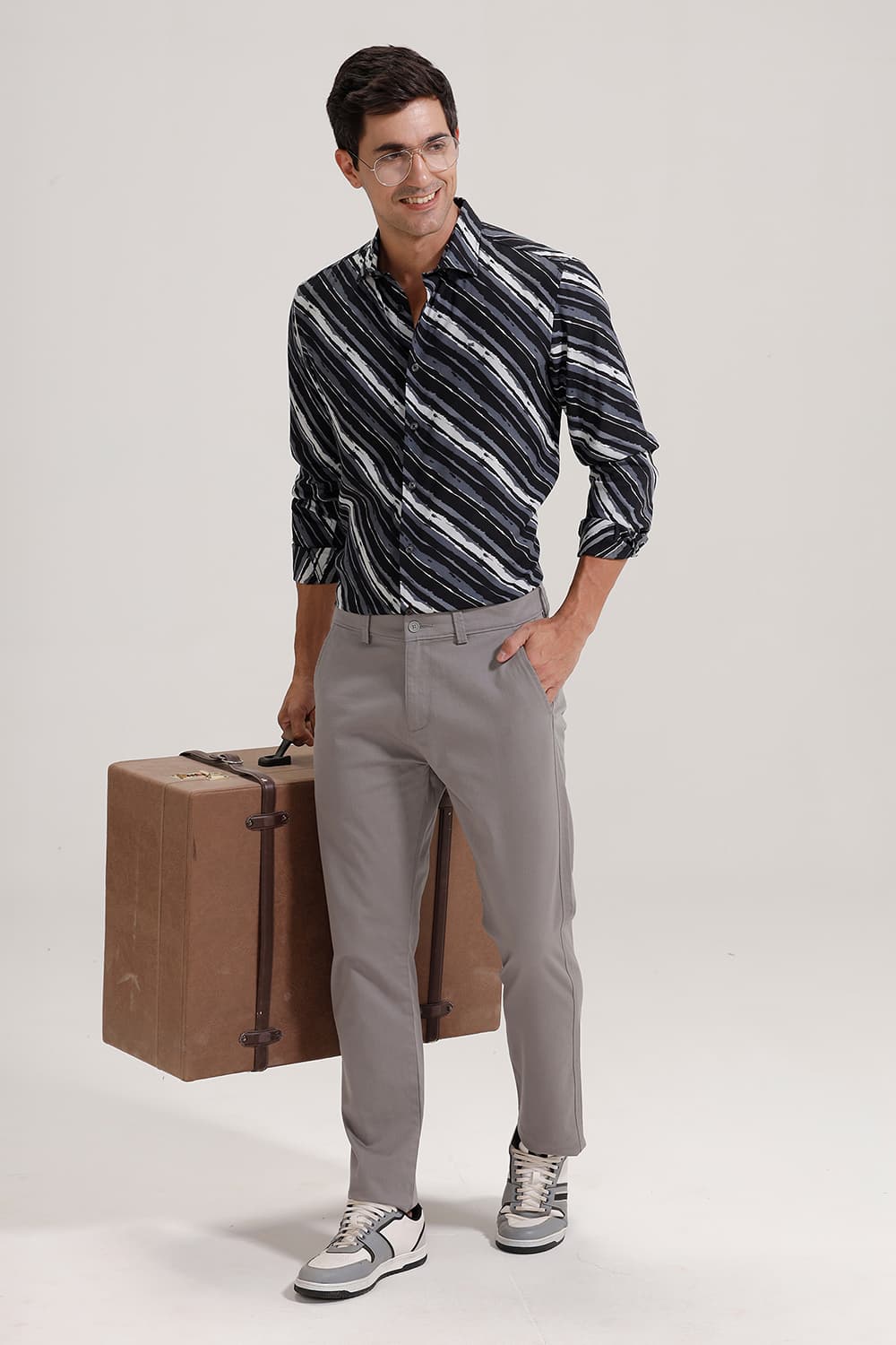 SLIM FIT VISCOSE PRINTED SHIRT