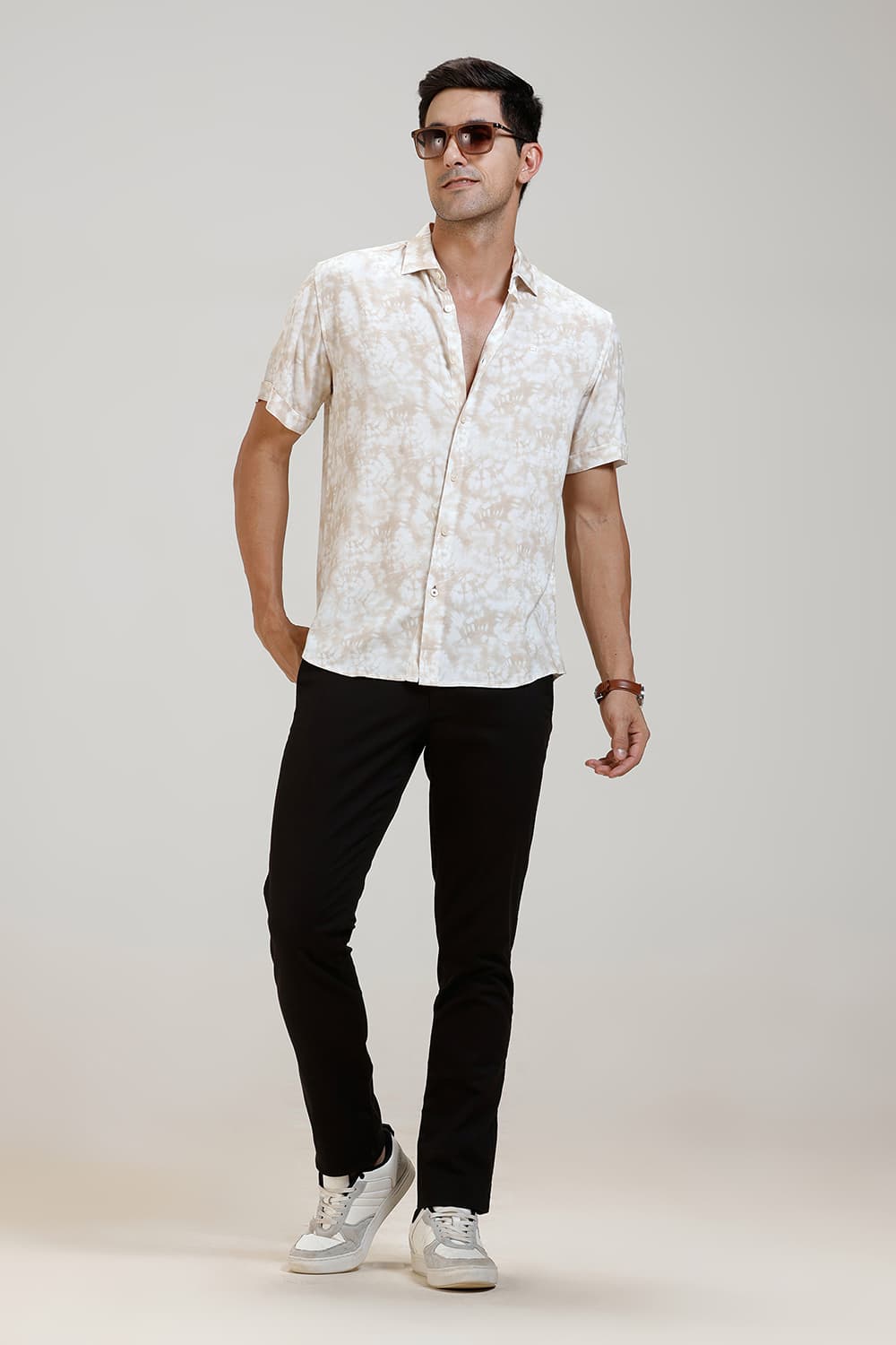 SLIM FIT VISCOSE DIGITAL PRINTED HALFSLEEVES SHIRT