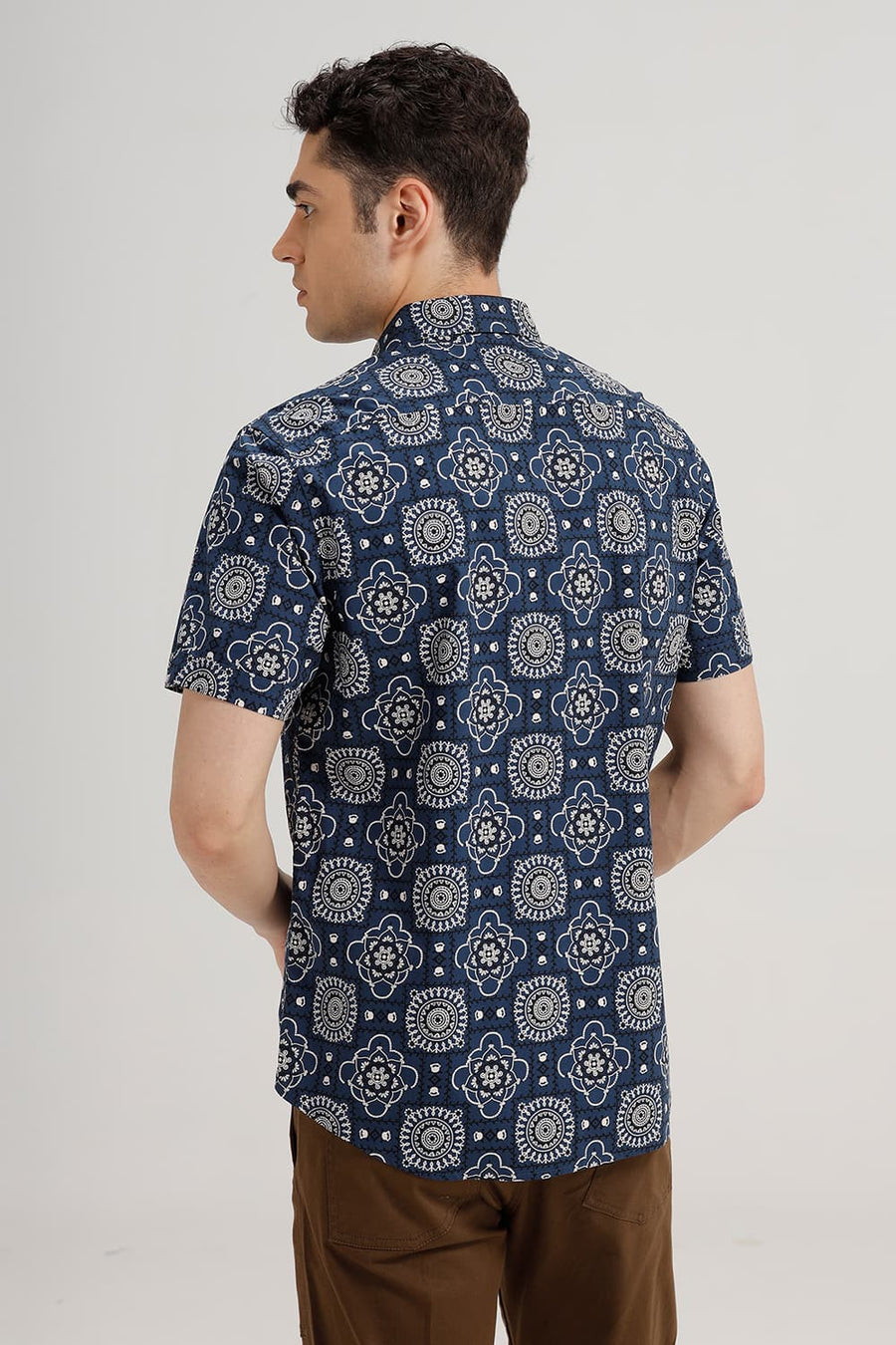 BASICS SLIM FIT MAJOLICA NAVY COTTON POPLIN PRINTED HALFSLEEVES SHIRT