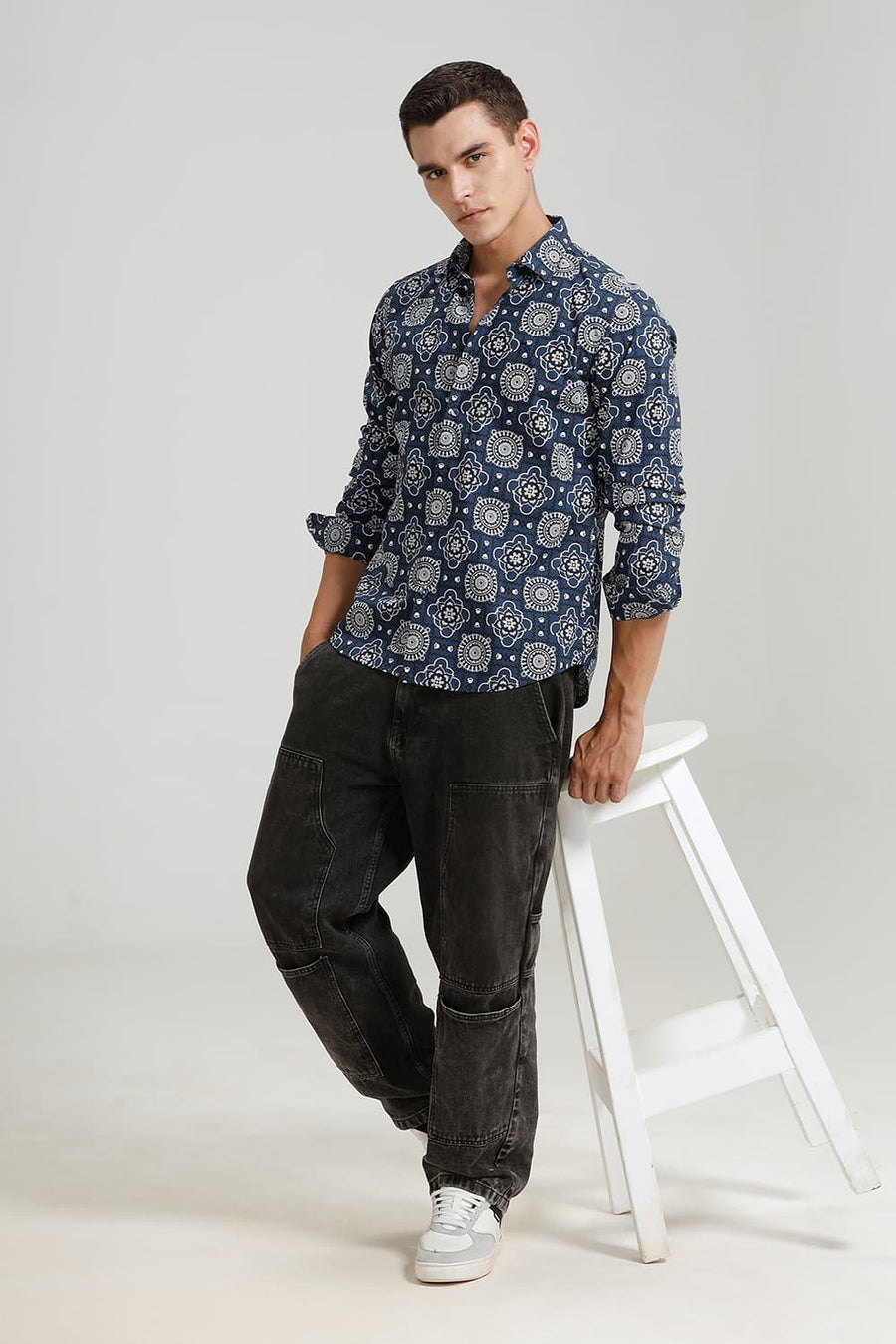 BASICS SLIM FIT MAJOLICA NAVY COTTON POPLIN PRINTED SHIRT