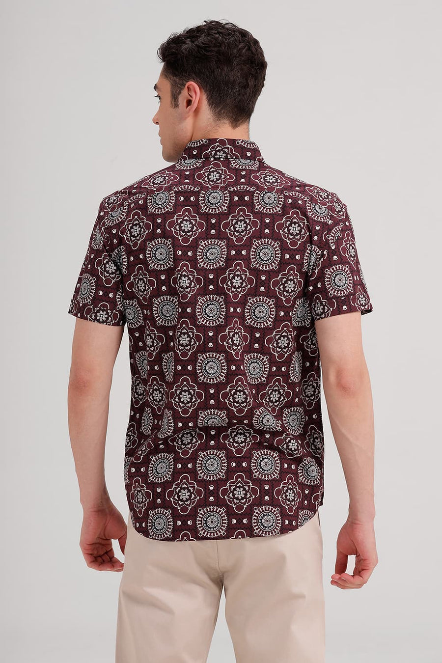 BASICS SLIM FIT MAROON WINE COTTON POPLIN PRINTED HALFSLEEVES SHIRT