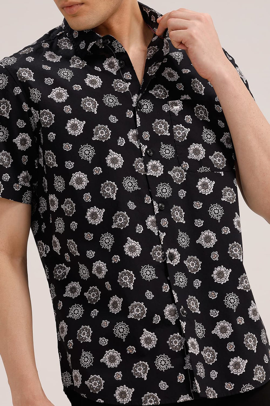 BASICS SLIM FIT GREY IRON COTTON POPLIN PRINTED HALFSLEEVES SHIRT