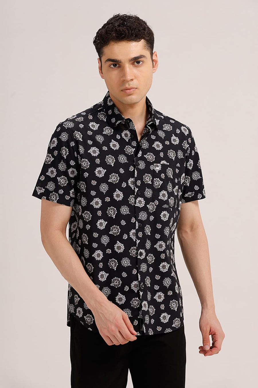 BASICS SLIM FIT GREY IRON COTTON POPLIN PRINTED HALFSLEEVES SHIRT