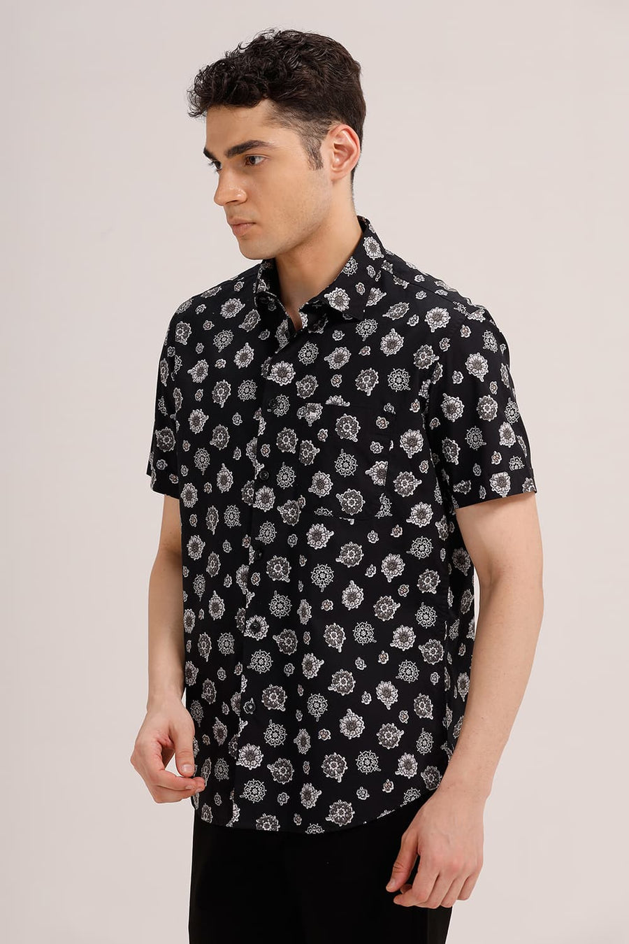 BASICS SLIM FIT GREY IRON COTTON POPLIN PRINTED HALFSLEEVES SHIRT