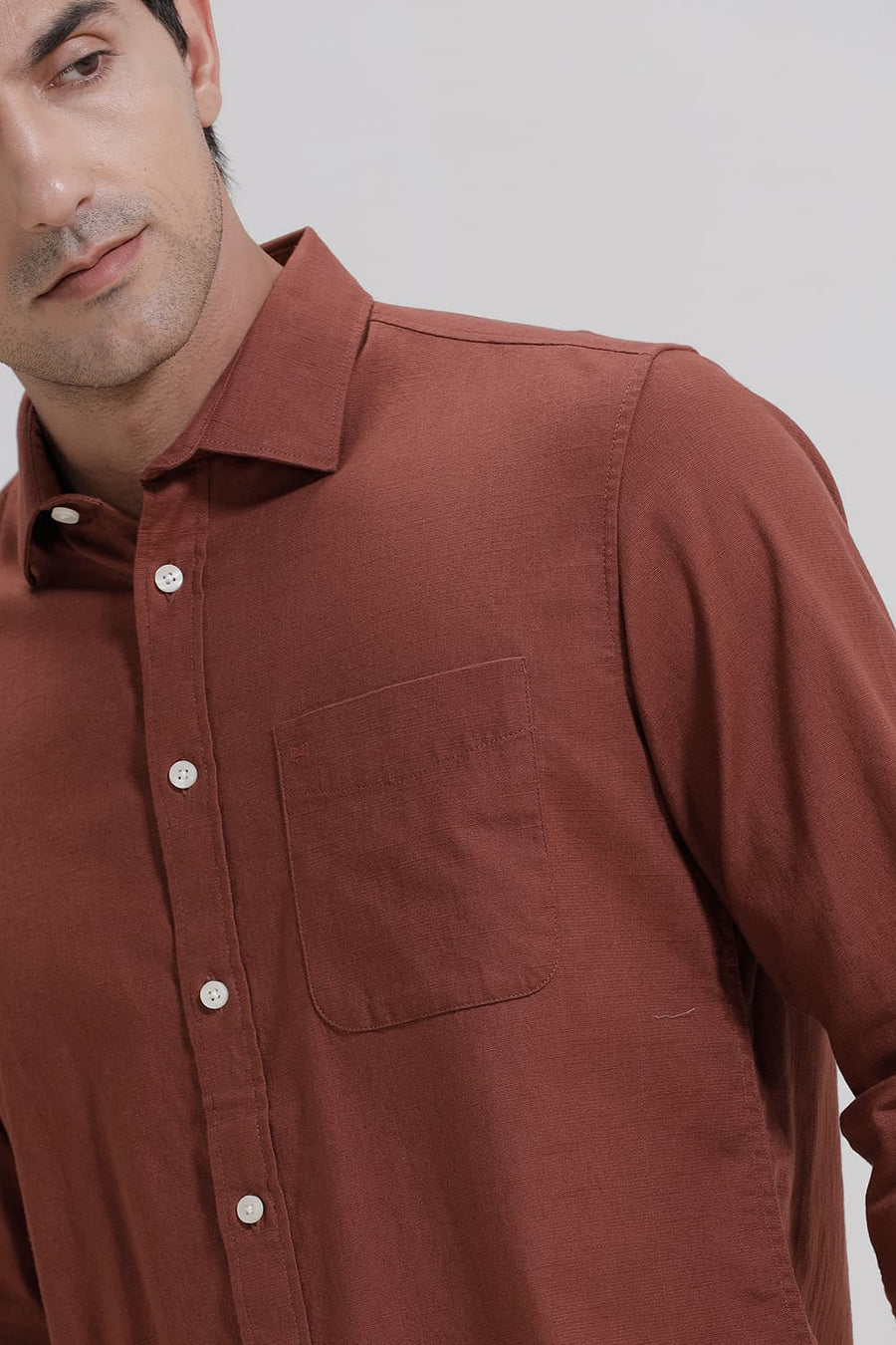 BASICS SLIM FIT ROASTED BRICK SLUB COTTON STRETCH SHIRT