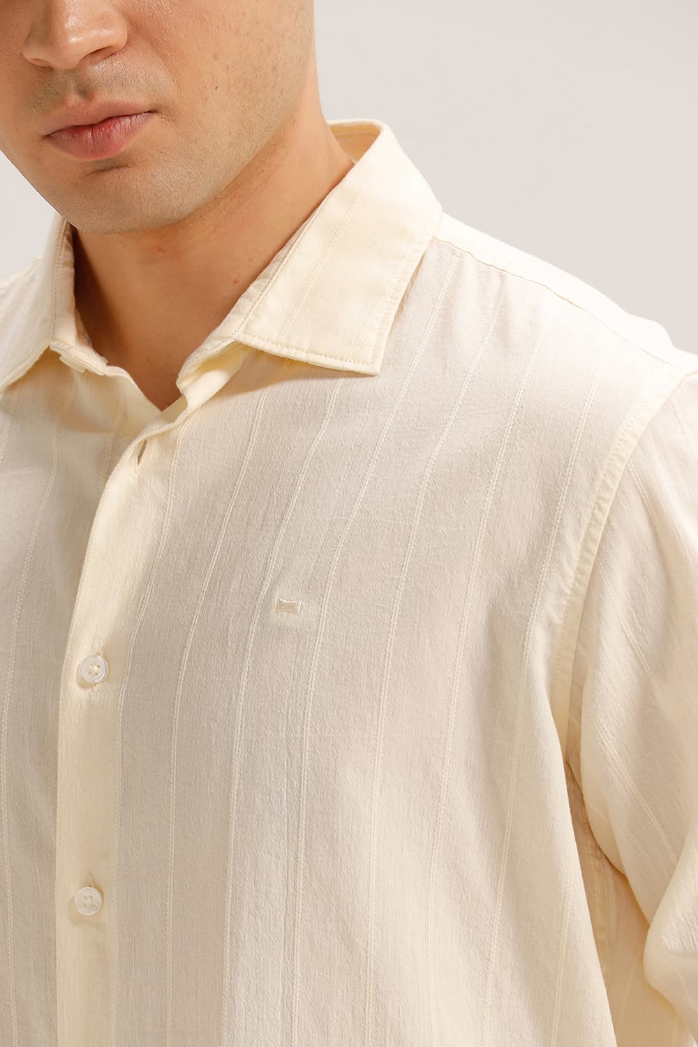 BASICS SLIM FIT AFTERGLOW OFFWHITE COTTON SEERSUCKER CRINKLE DOBBY STRIPE SHIRT