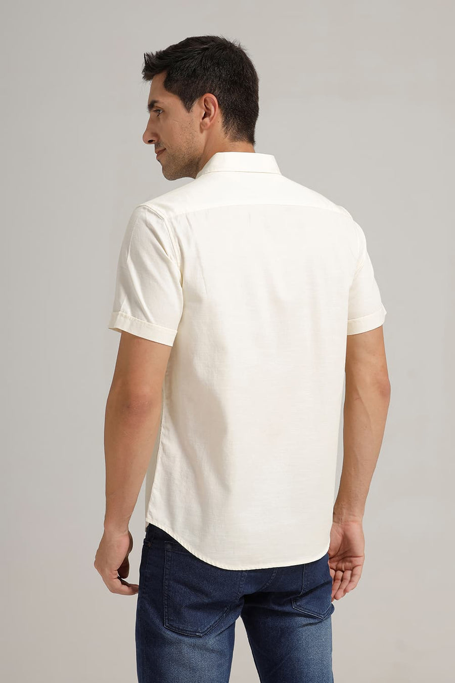 BASICS SLIM FIT WINTER WHITE BROKEN TWILL HALFSLEEVES SHIRT