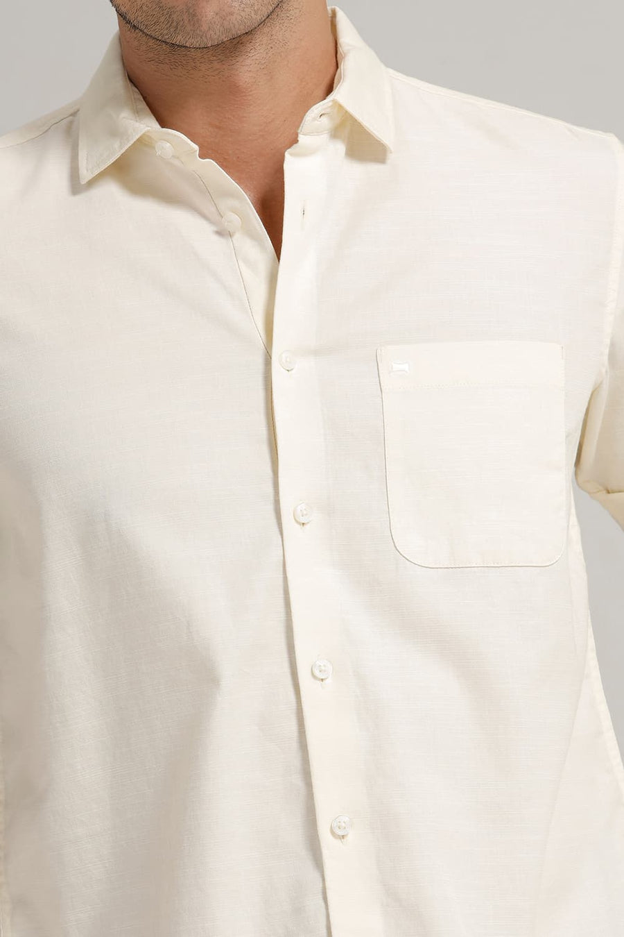 BASICS SLIM FIT WINTER WHITE BROKEN TWILL HALFSLEEVES SHIRT
