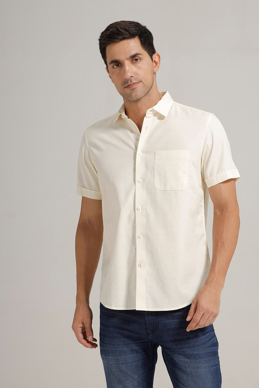 BASICS SLIM FIT WINTER WHITE BROKEN TWILL HALFSLEEVES SHIRT