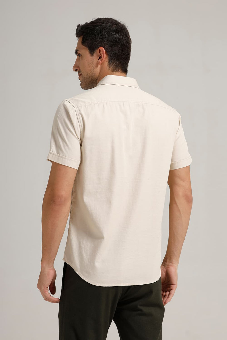 BASICS SLIM FIT BEIGE SAND BROKEN TWILL HALFSLEEVES SHIRT