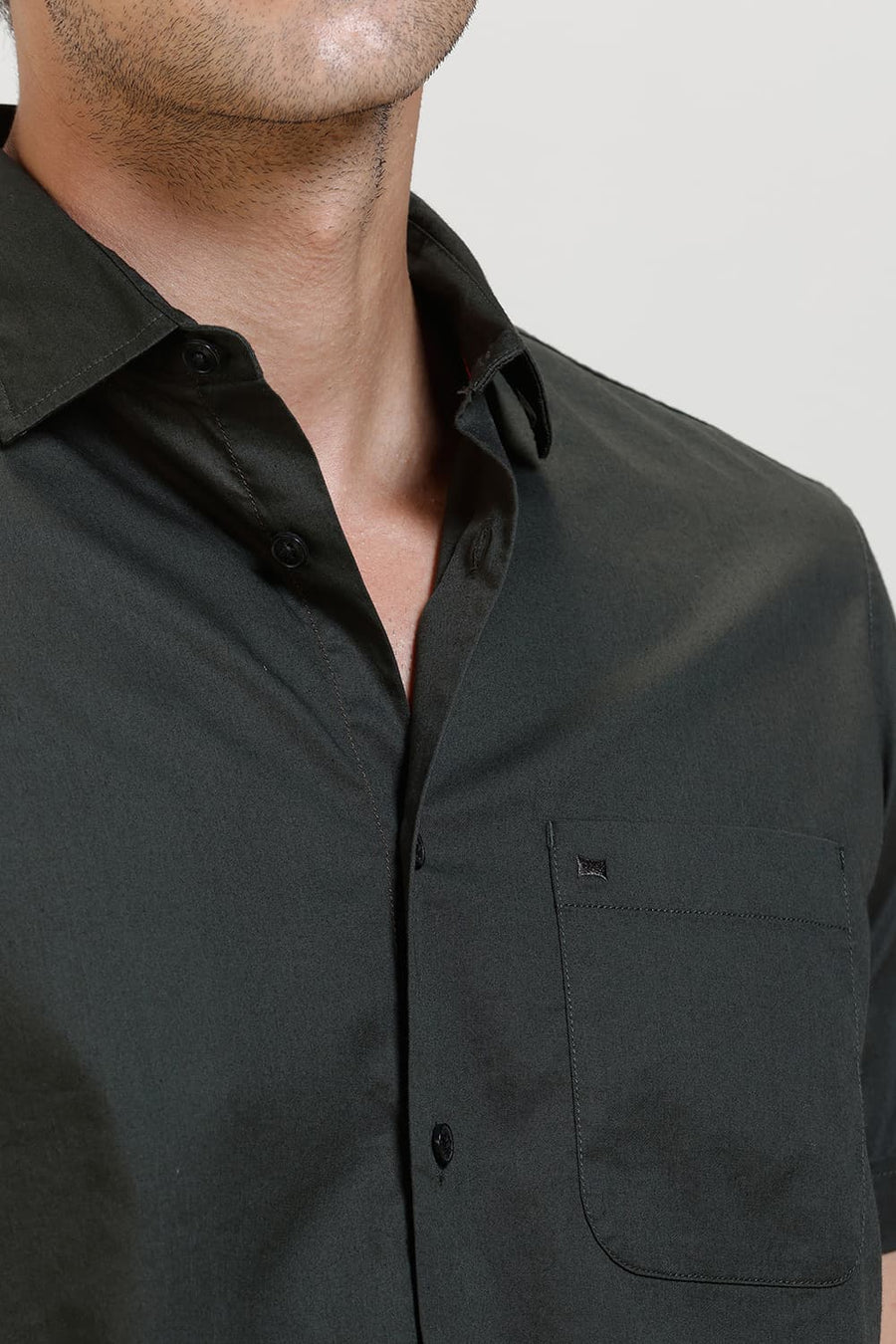 BASICS SLIM FIT FOREST GREEN COTTON TWILL HALFSLEEVES SHIRT