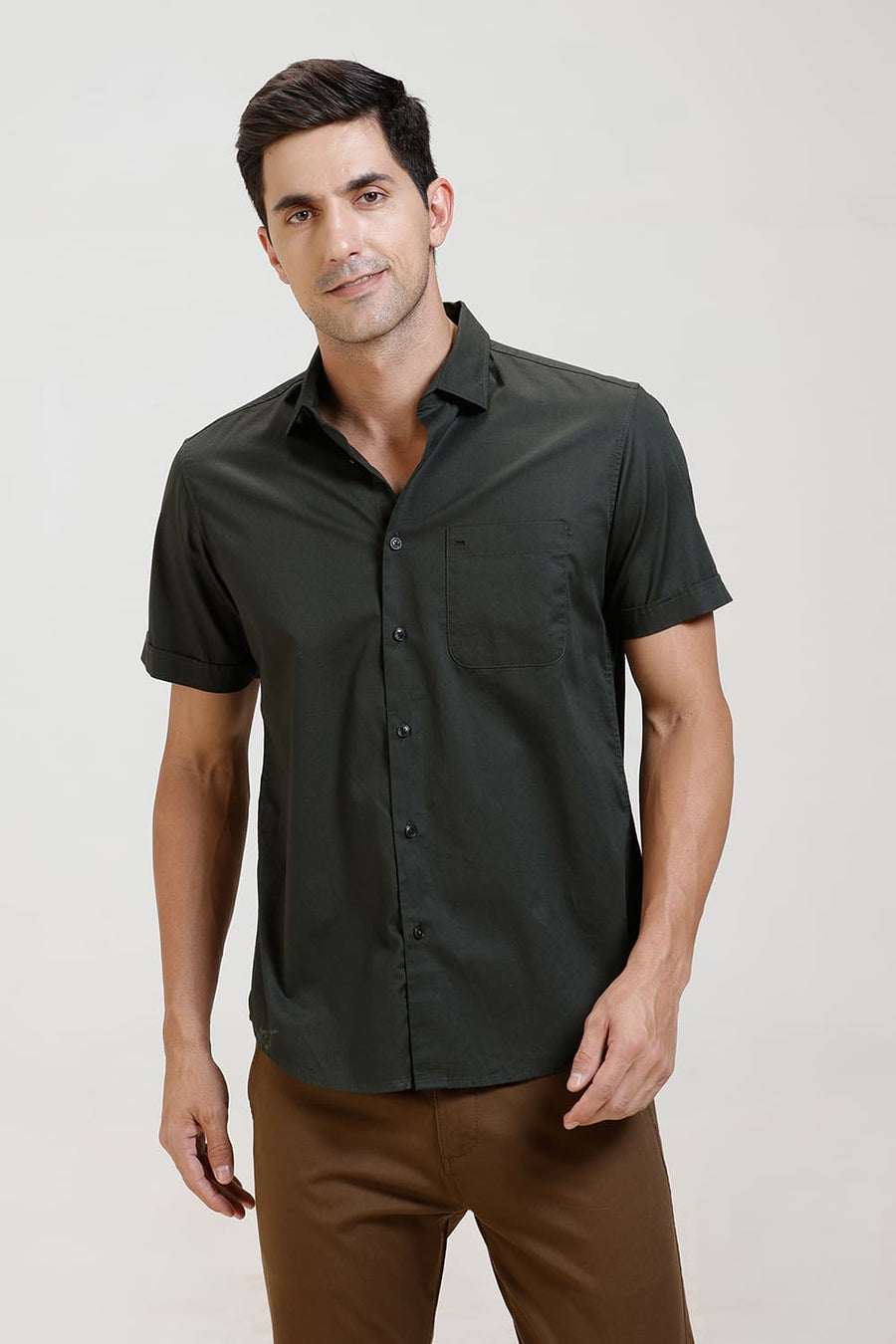 BASICS SLIM FIT FOREST GREEN COTTON TWILL HALFSLEEVES SHIRT