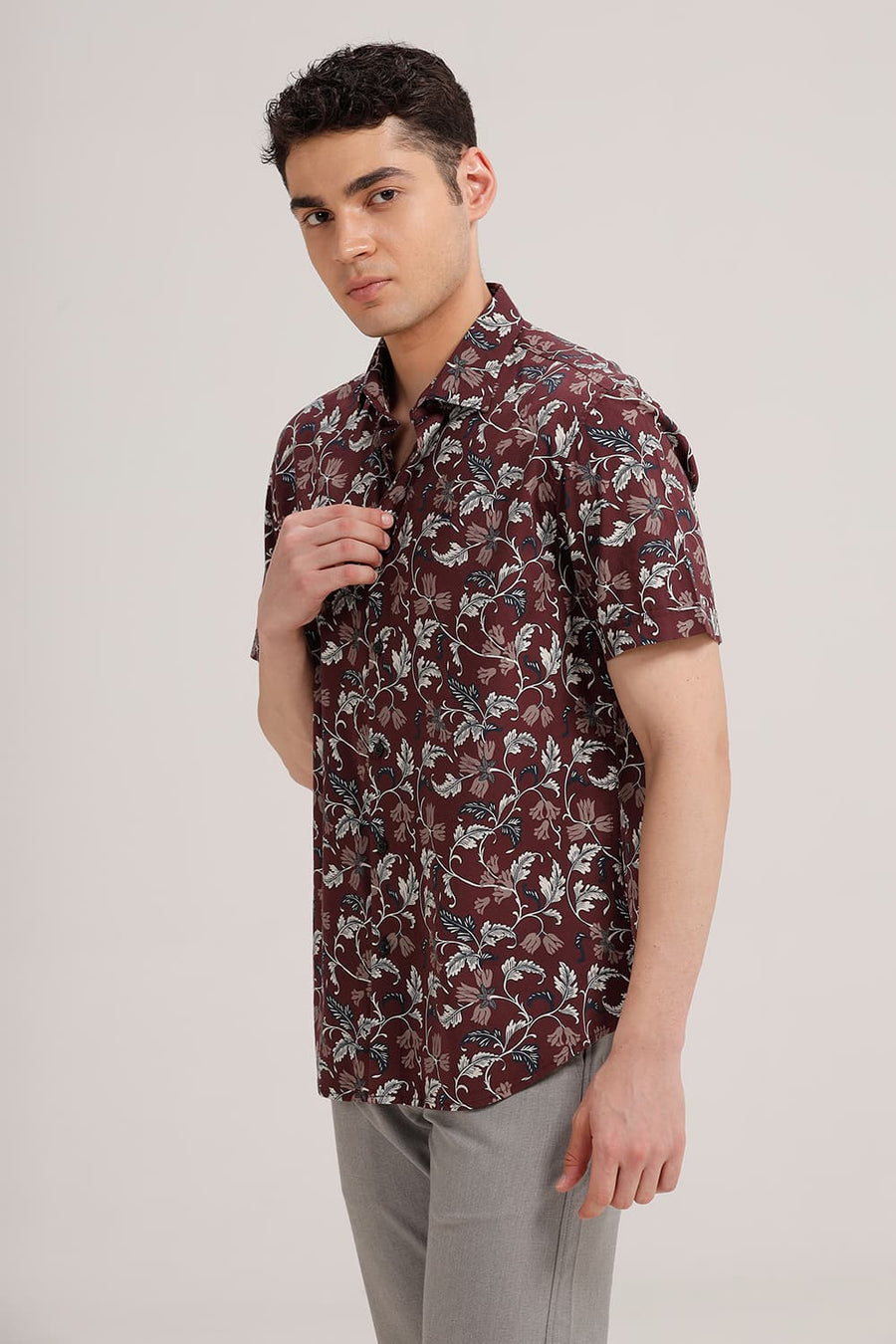 BASICS SLIM FIT NEW WINE COTTON VISCOSE PRINTED HALFSLEEVES SHIRT