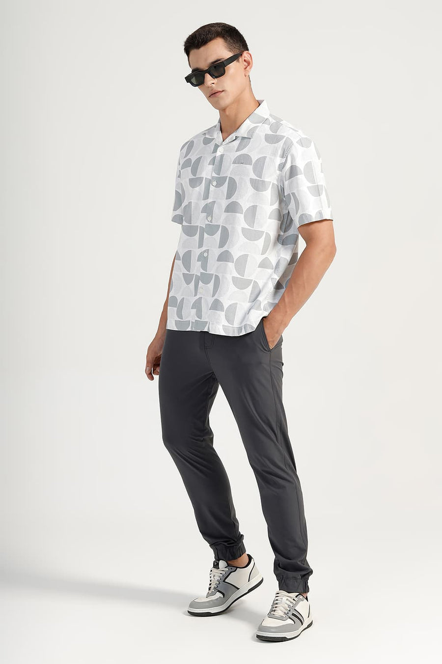 BASICS RELAXED FIT CLOUD WHITE COTTON HOPSACK PRINTED HALFSLEEVES SHIRT