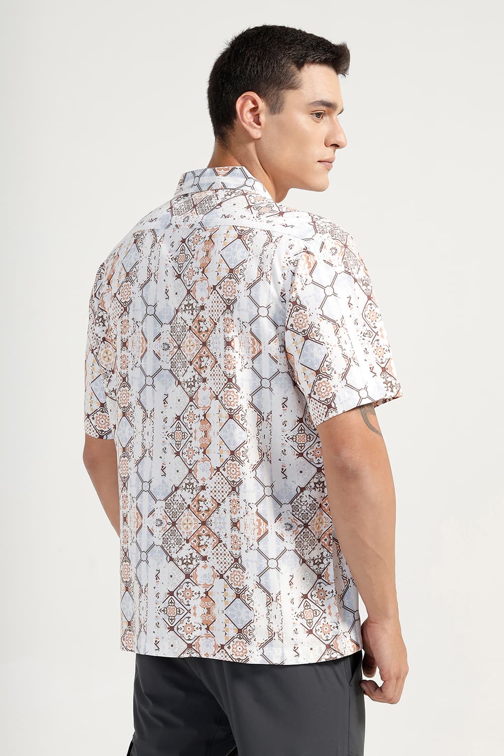 RELAXED FIT VISCOSE DIGITAL PRINTED HALFSLEEVES SHIRT