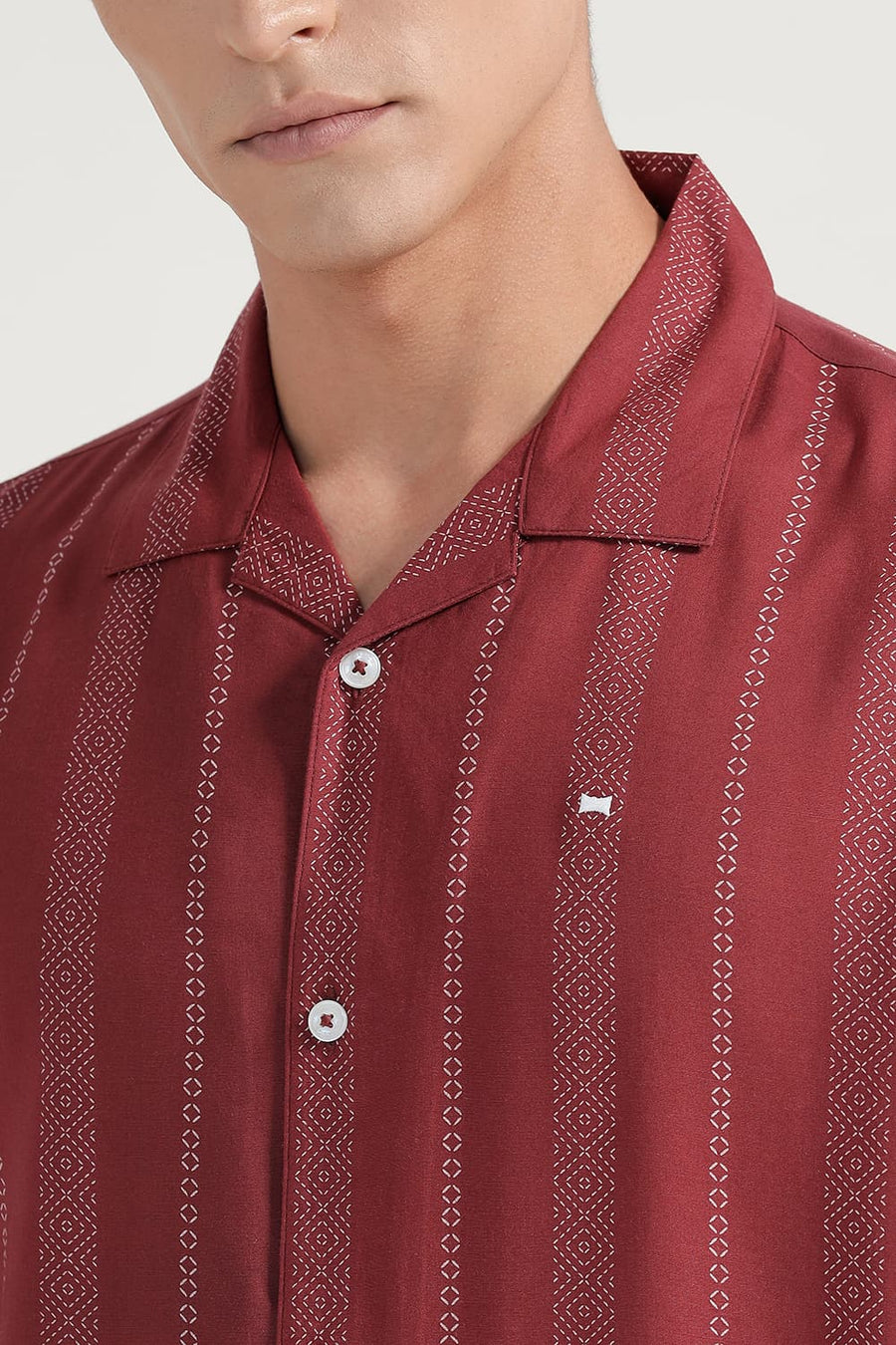 BASICS RELAXED FIT MAROON VINEYARD VISCOSE PRINTED STRIPE HALFSLEEVES SHIRT
