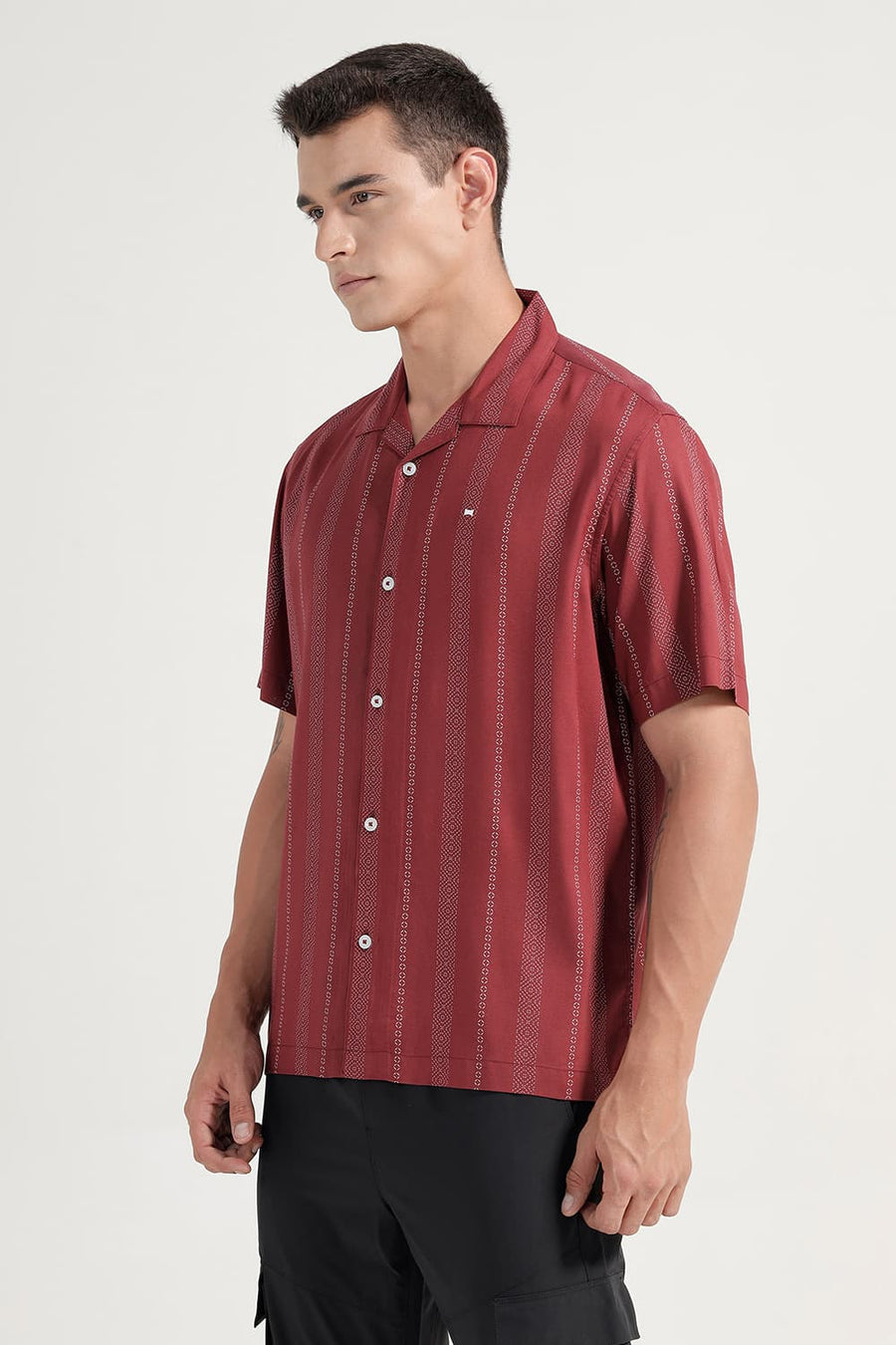 BASICS RELAXED FIT MAROON VINEYARD VISCOSE PRINTED STRIPE HALFSLEEVES SHIRT