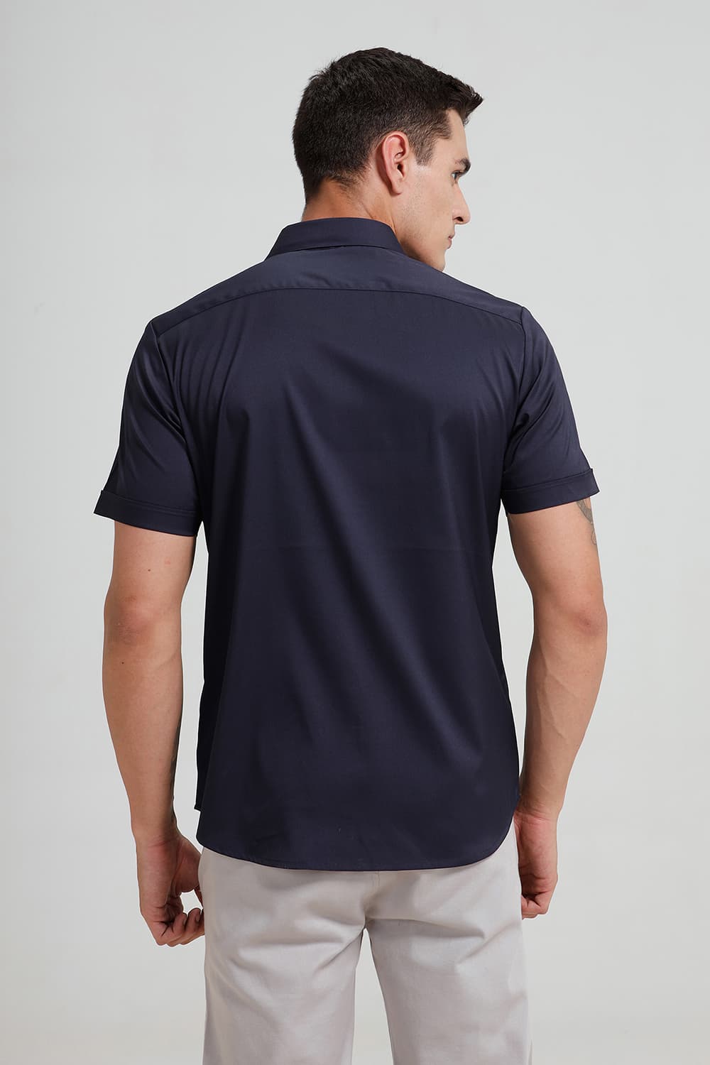 SLIM FIT POLYESTER STRETCH TWILL HALFSLEEVES SHIRT