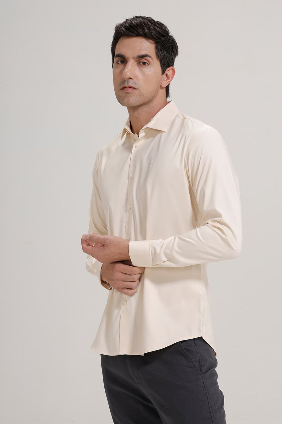 BASICS SLIM FIT BUTTERCREAM BEIGE POLYESTER STRETCH TWILL SHIRT