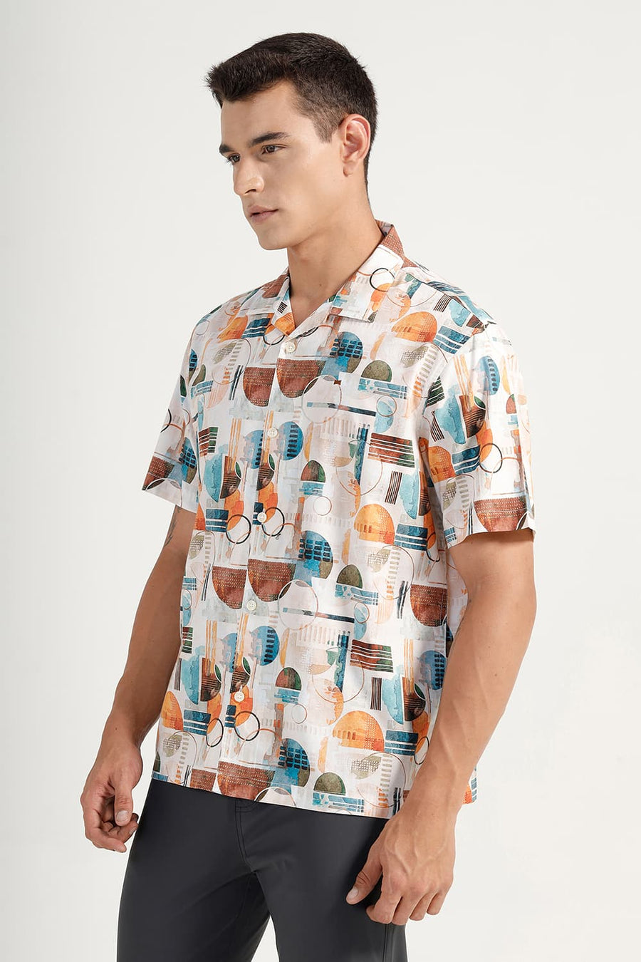 BASICS RELAXED FIT BLUEBIRD BEIGE COTTON VISCOSE DIGITAL PRINTED HALFSLEEVES SHIRT