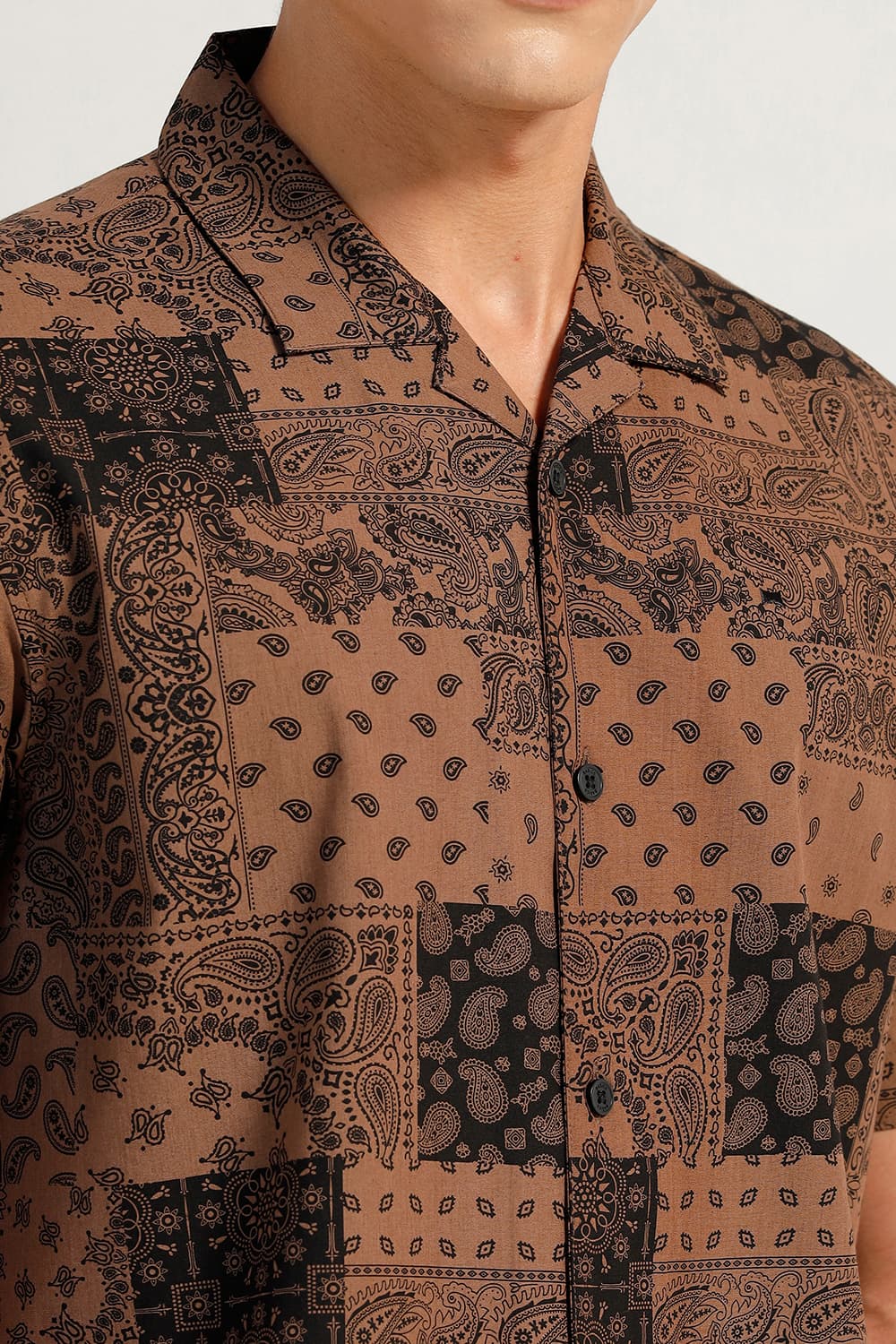 RELAXED FIT COTTON VISCOSE PRINTED HALFSLEEVES SHIRT