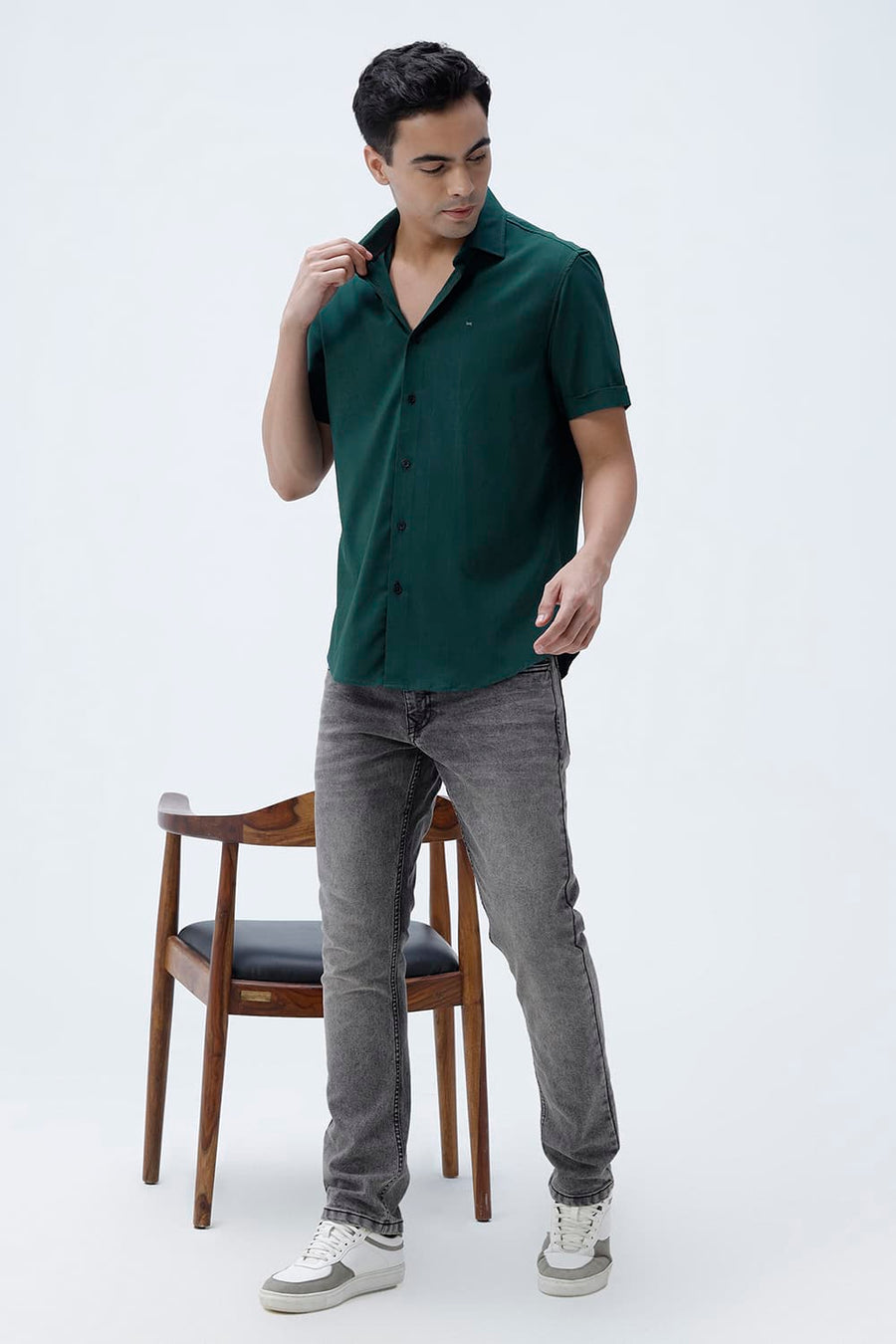 BASICS SLIM FIT BLACK VISCOSE POLYESTER STRETCH DOBBY STRIPE HALFSLEEVES SHIRT