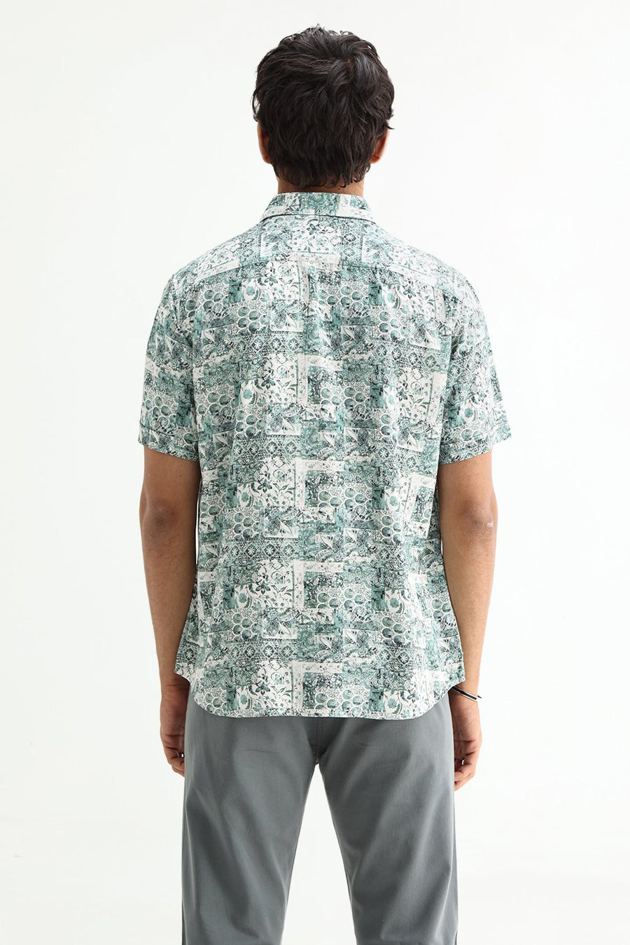 BASICS SLIM FIT NAVY COTTON VISCOSE DIGITAL PRINTED HALFSLEEVES SHIRT
