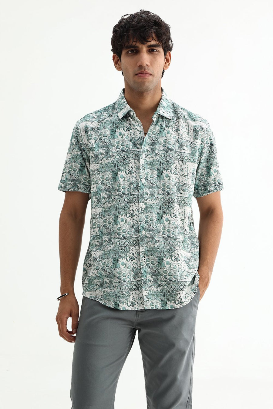 BASICS SLIM FIT NAVY COTTON VISCOSE DIGITAL PRINTED HALFSLEEVES SHIRT