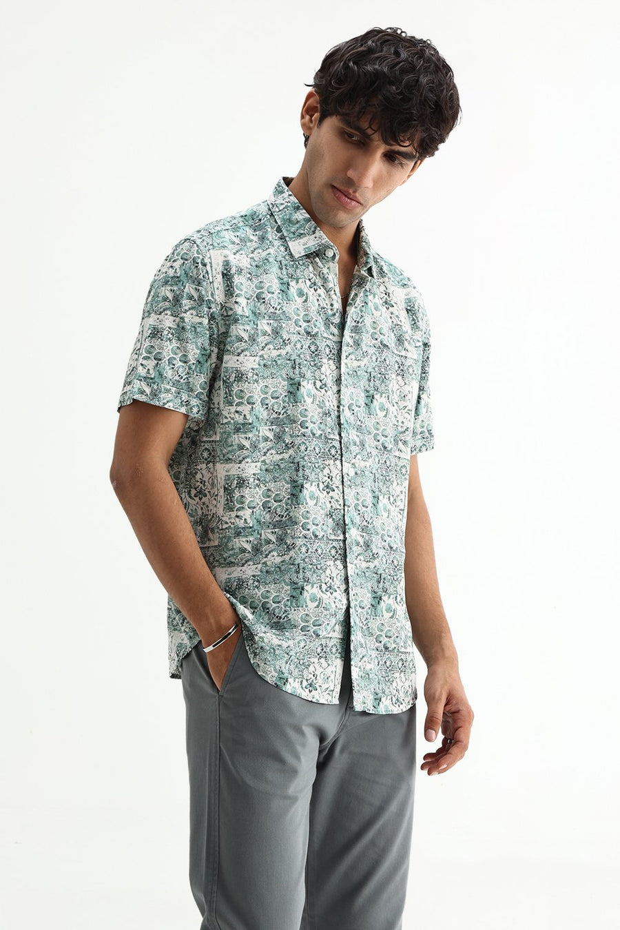 BASICS SLIM FIT NAVY COTTON VISCOSE DIGITAL PRINTED HALFSLEEVES SHIRT