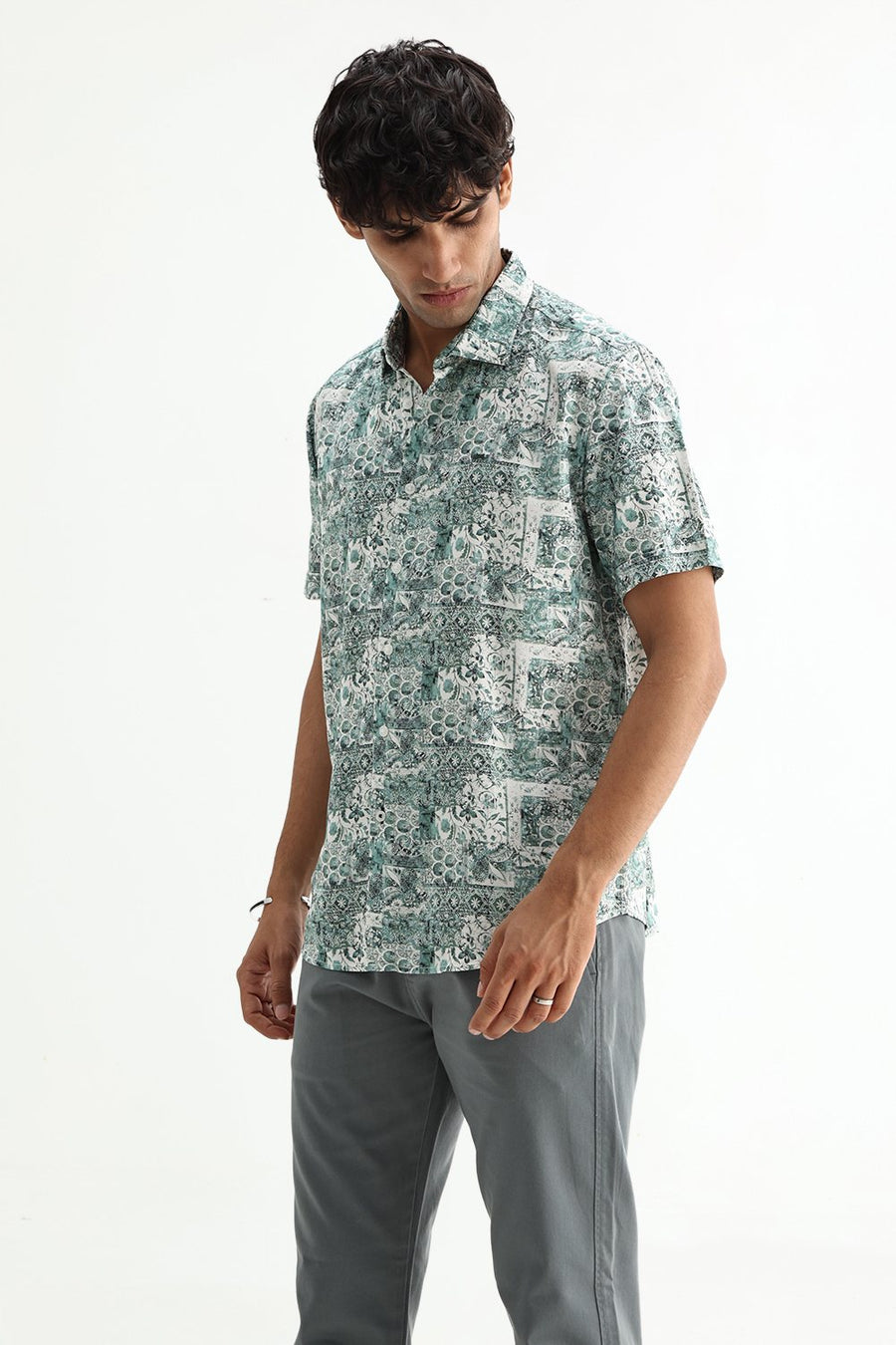 BASICS SLIM FIT NAVY COTTON VISCOSE DIGITAL PRINTED HALFSLEEVES SHIRT