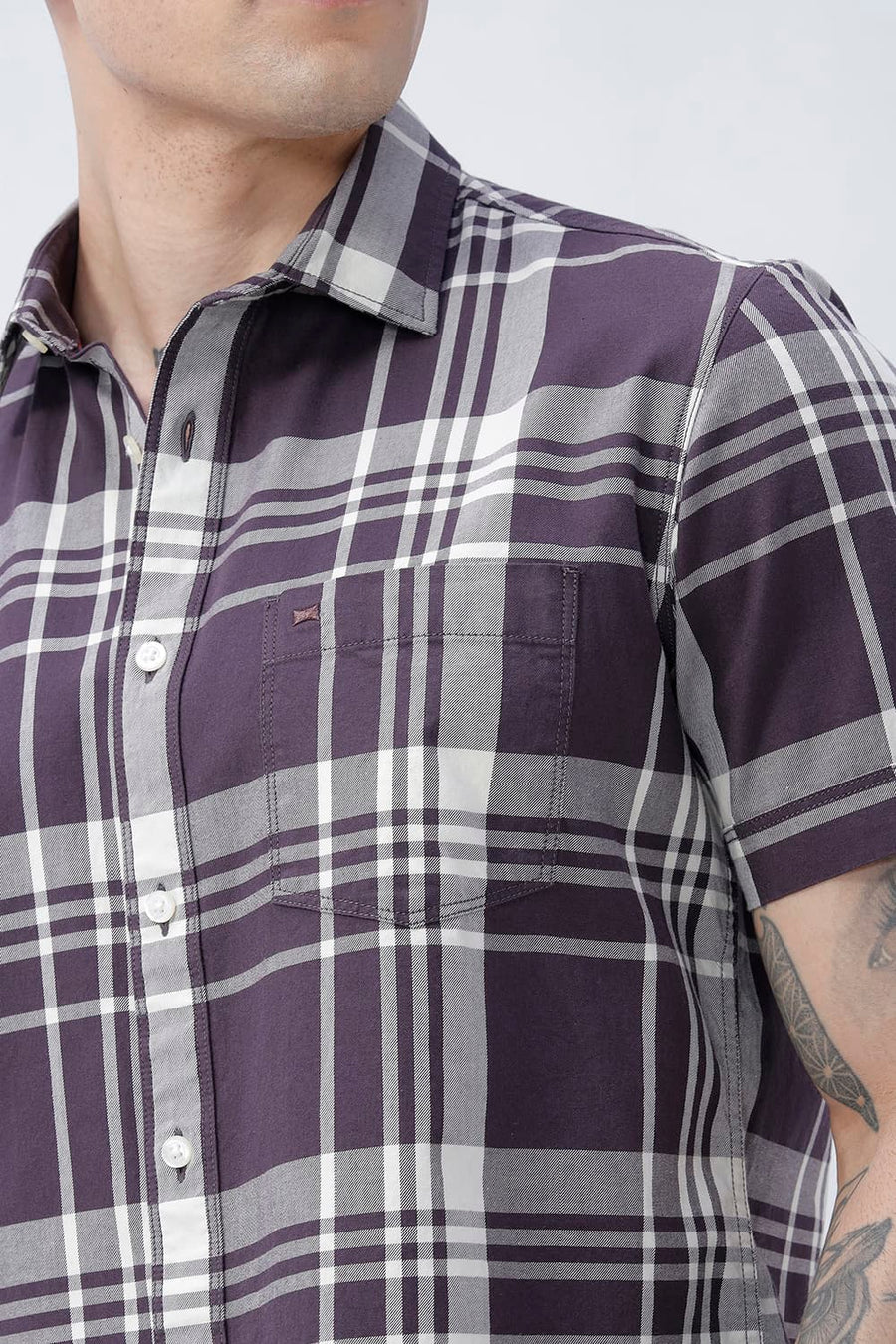 BASICS SLIM FIT NAVY COTTON TWILL CHECKS HALFSLEEVES SHIRT