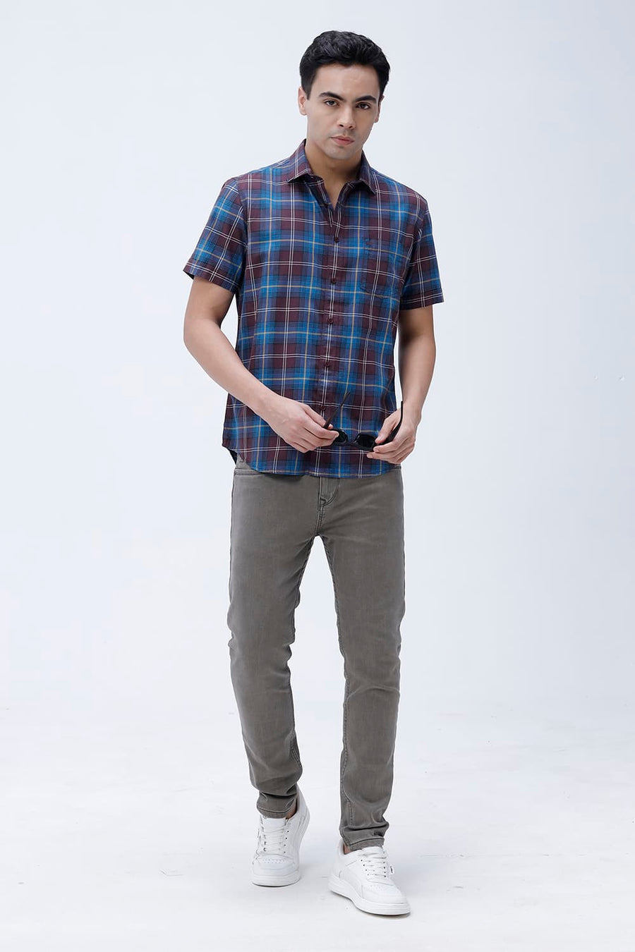 BASICS SLIM FIT LIGHT GREY COTTON TWILL CHECKS HALFSLEEVES SHIRT