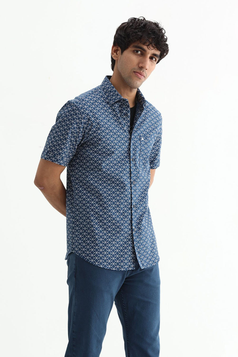 BASICS SLIM FIT OLIVE COTTON CREPE PRINTED HALFSLEEVES SHIRT