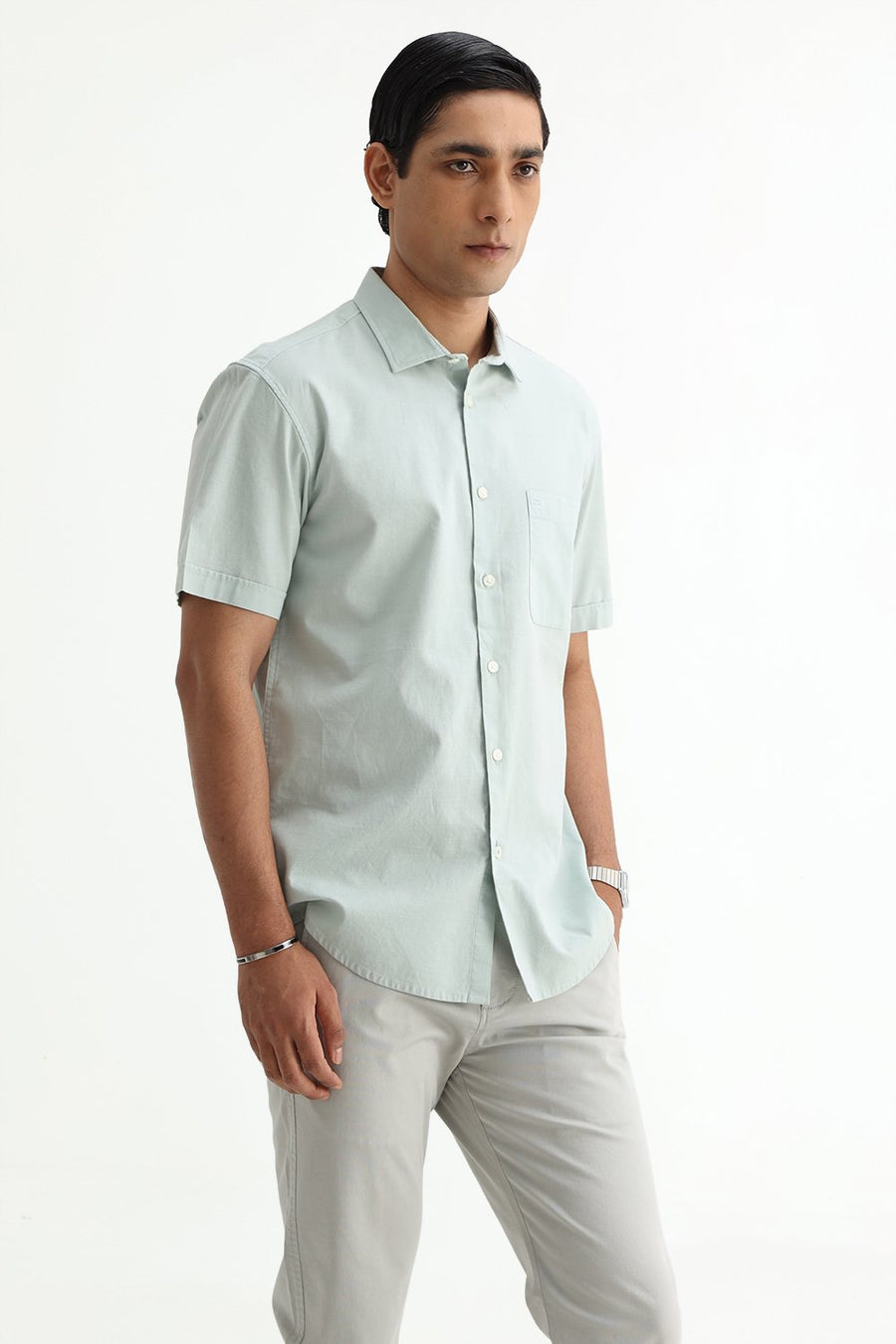 BASICS SLIM FIT BROWN COTTON SLUB DOBBY HALFSLEEVES SHIRT